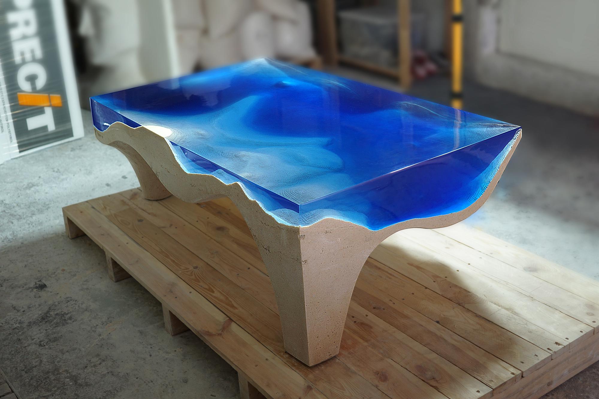 Table de salle à manger Crete d'Eduard Locota, verre acrylique bleu turquoise et marbre en vente 3