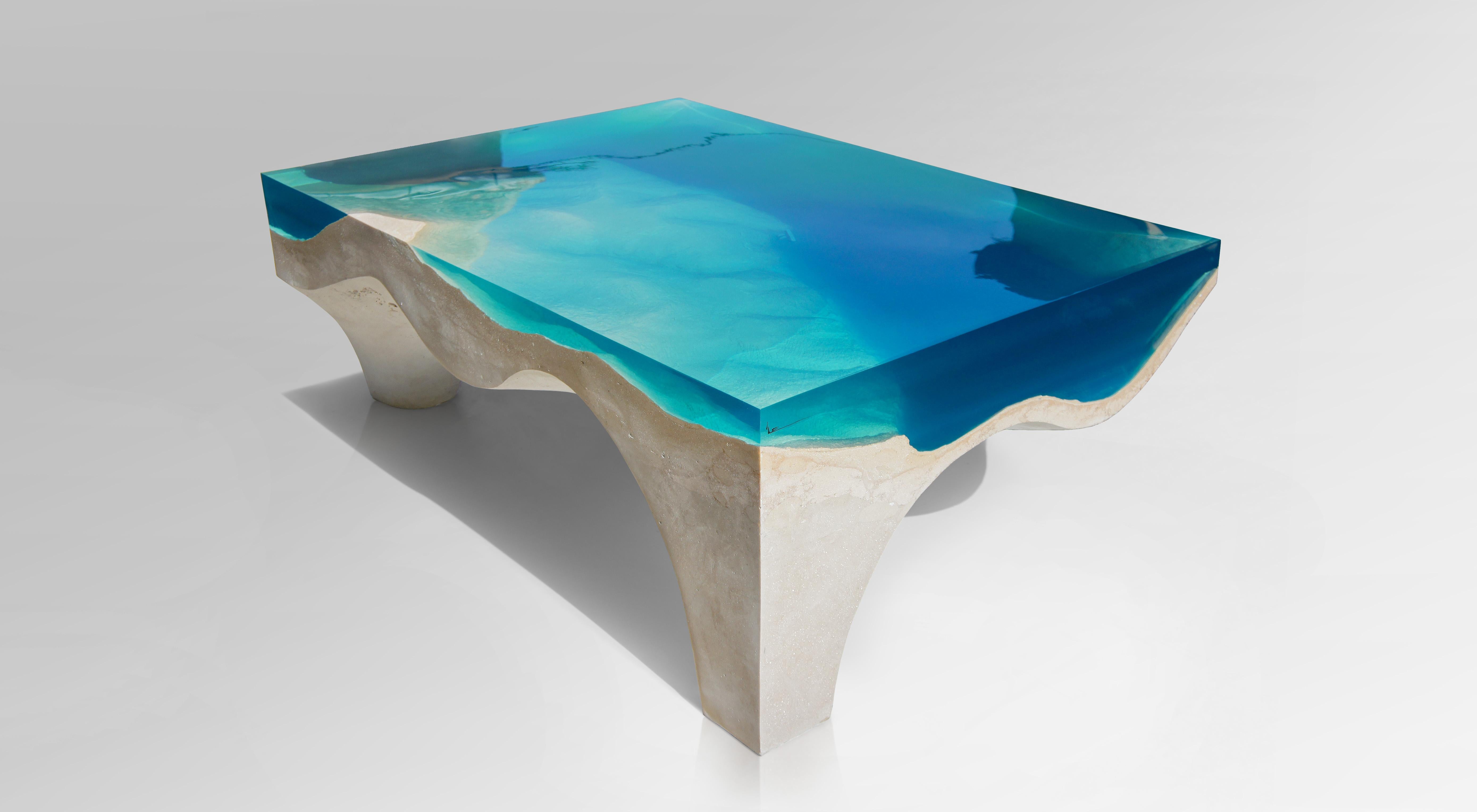 Résine Table de salle à manger Crete d'Eduard Locota, verre acrylique bleu turquoise et marbre en vente