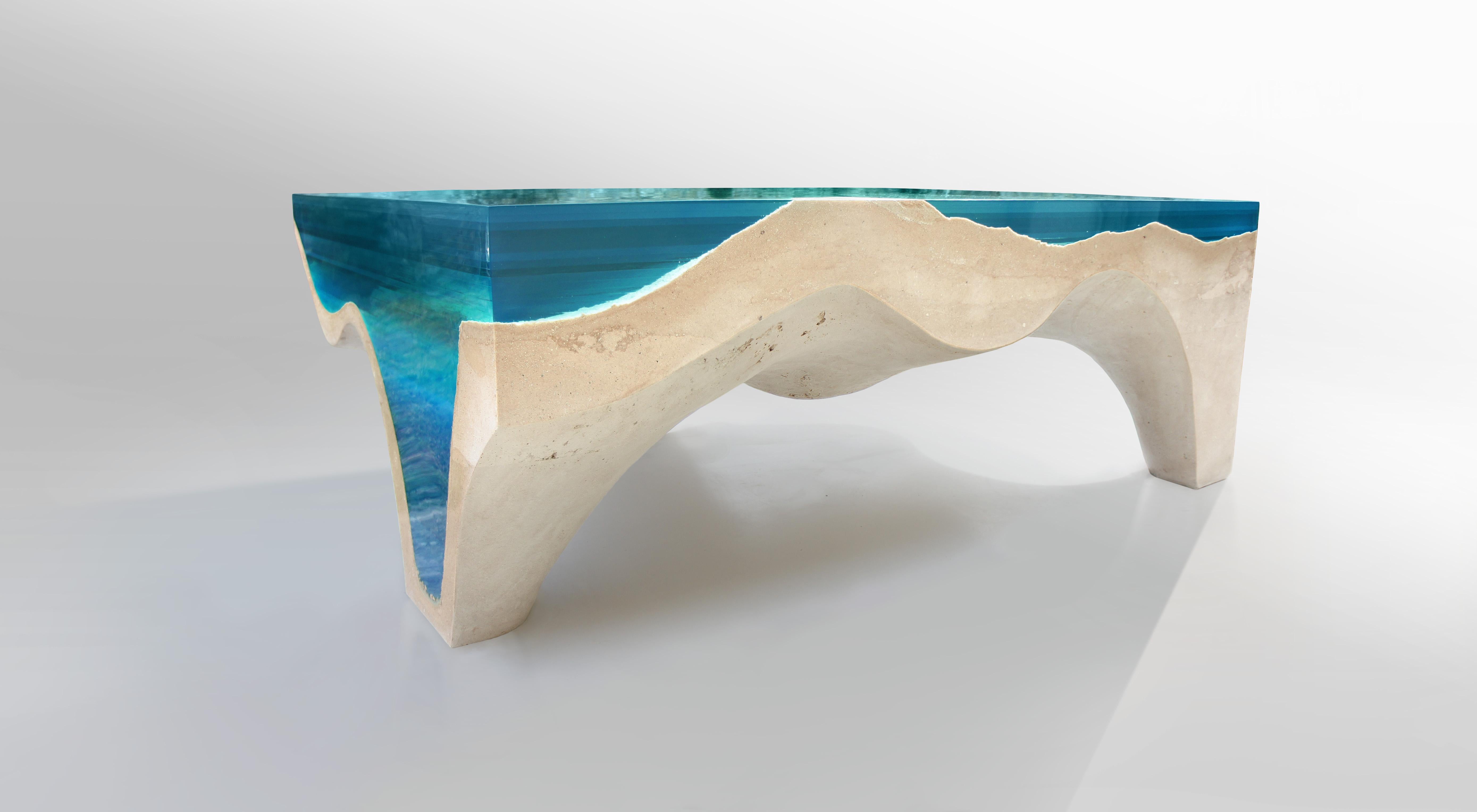 Table de salle à manger Crete d'Eduard Locota, verre acrylique bleu turquoise et marbre en vente 2