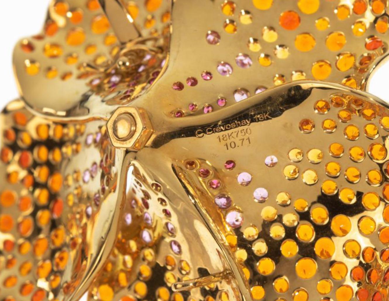 Taille brillant Crevoshay Masterworks Broche fleur en or 18 carats avec opale et saphirs, Épingle du soleil en vente