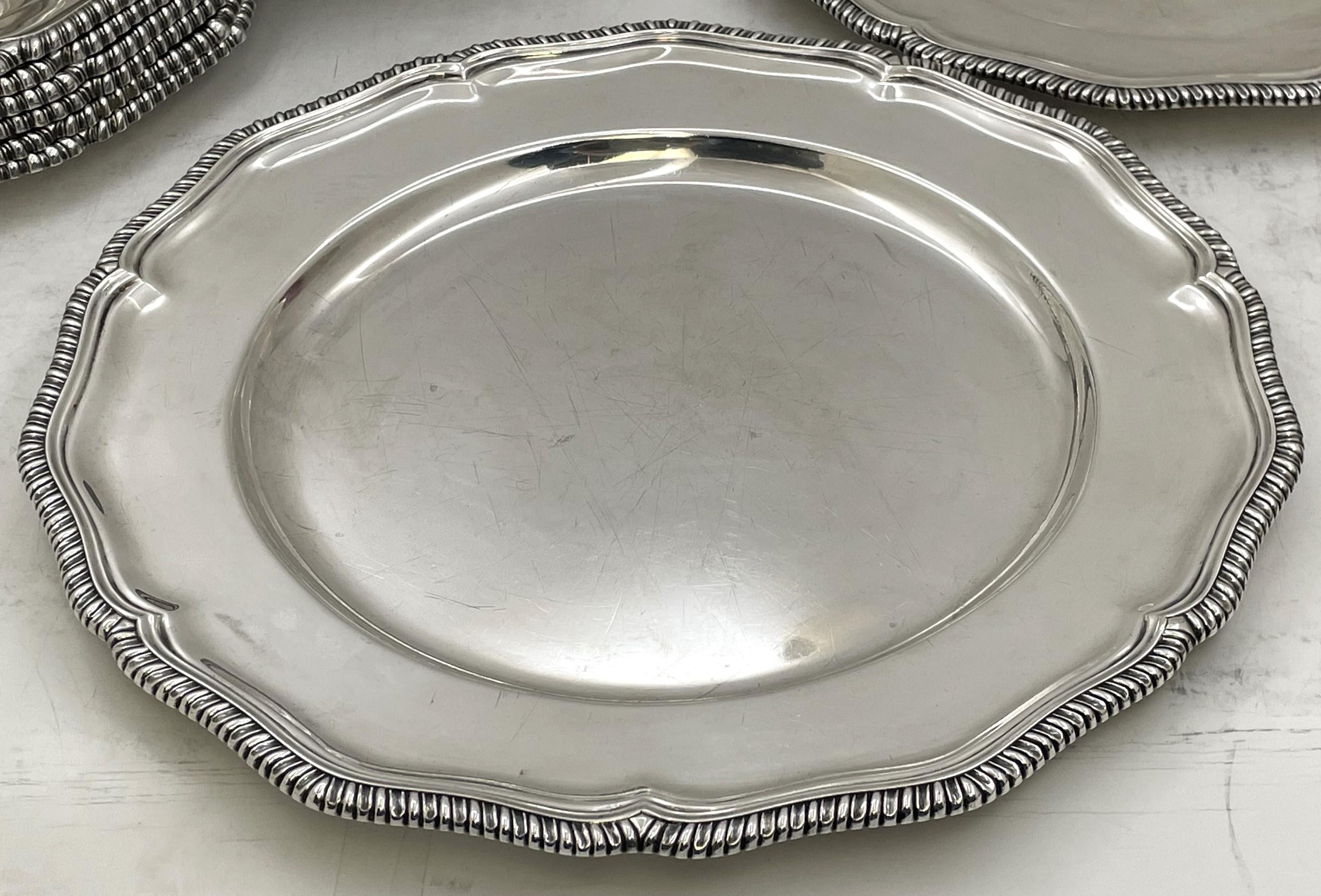 Crichton & Co. Vajilla de Plata de Ley de 14 Piezas Posavasos, Platos, Cargadores 8