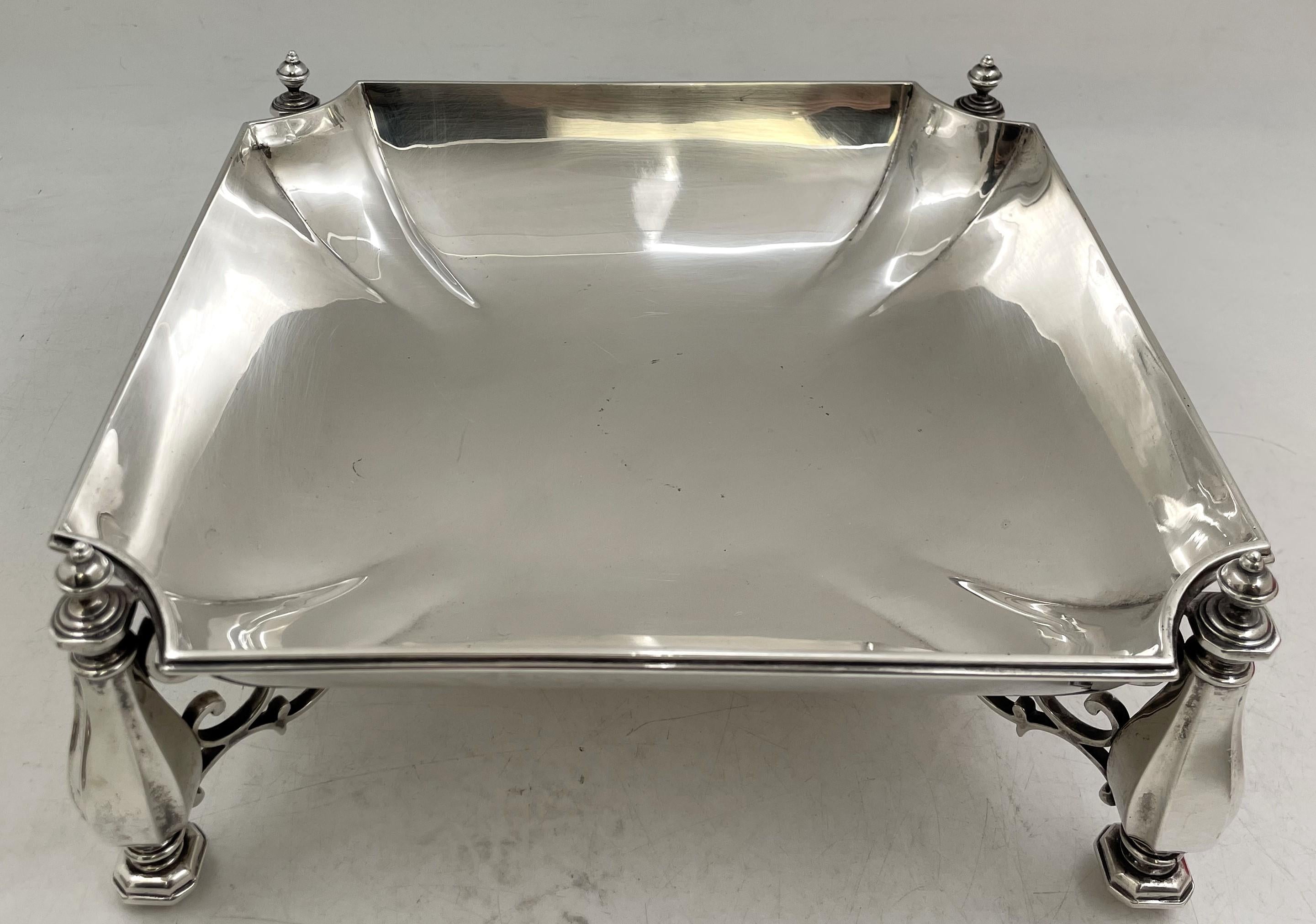 Englische Crichton-Schale aus Sterlingsilber mit Fuß im Art-déco-Stil aus dem Jahr 1923 (Art déco) im Angebot