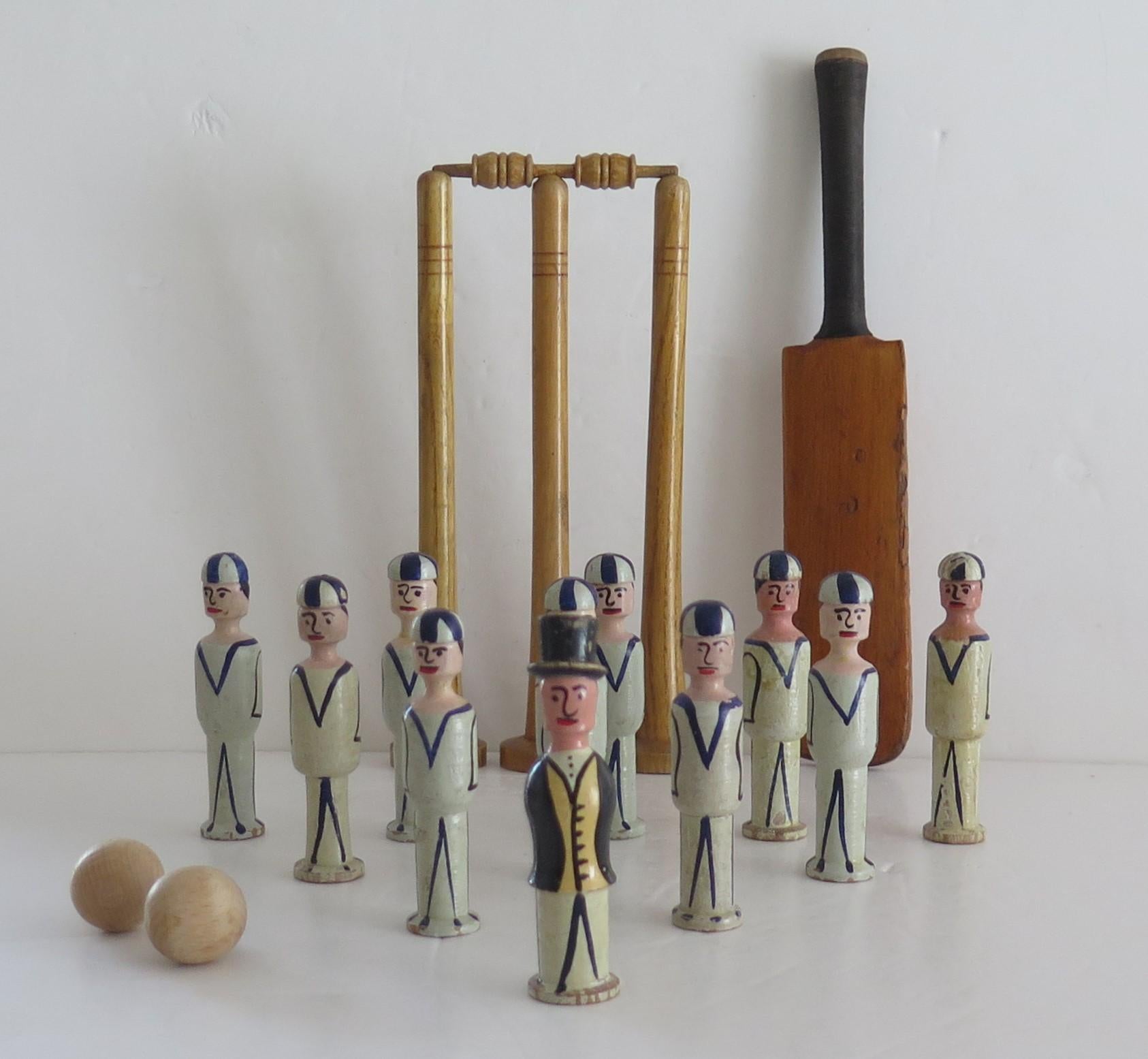 Indoor Cricket Game Hand Made Wood Set of 18 Pieces, circa 1900 In Good Condition For Sale In Lincoln, Lincolnshire