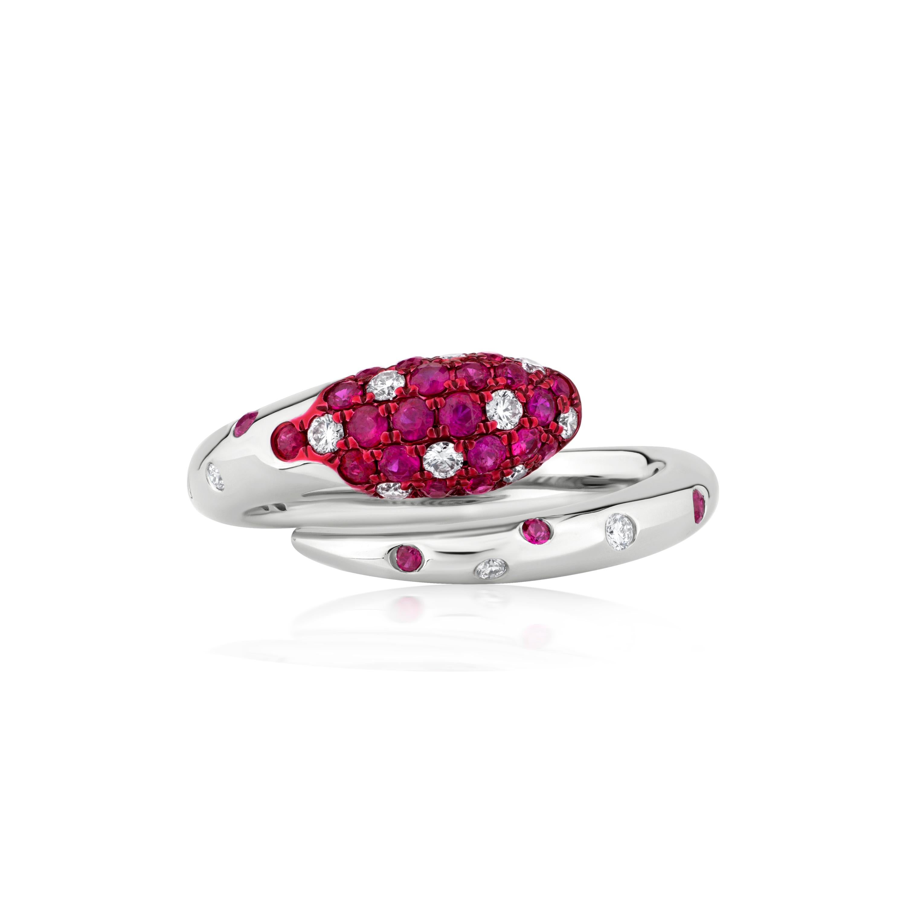 Nigaam Carmesí  0,75 cts. Anillo de Rubí y Diamante VS Talla 7 en Oro Blanco de 18K Corte redondo en venta