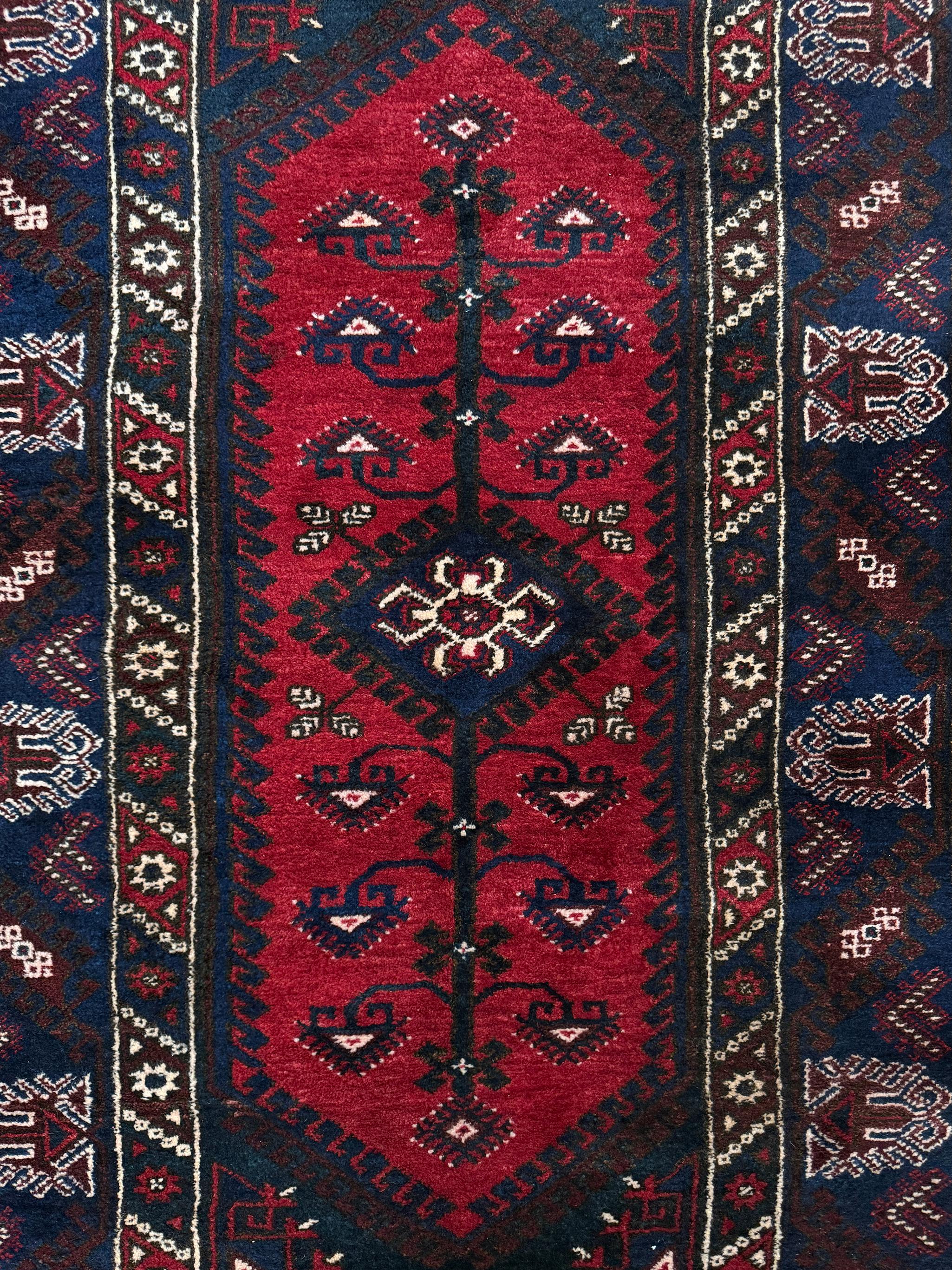 Crimson Red Dosemealti • Handmade Vintage Turkish Rug (4'x7') • 1950s Anatolia in vendita 1
