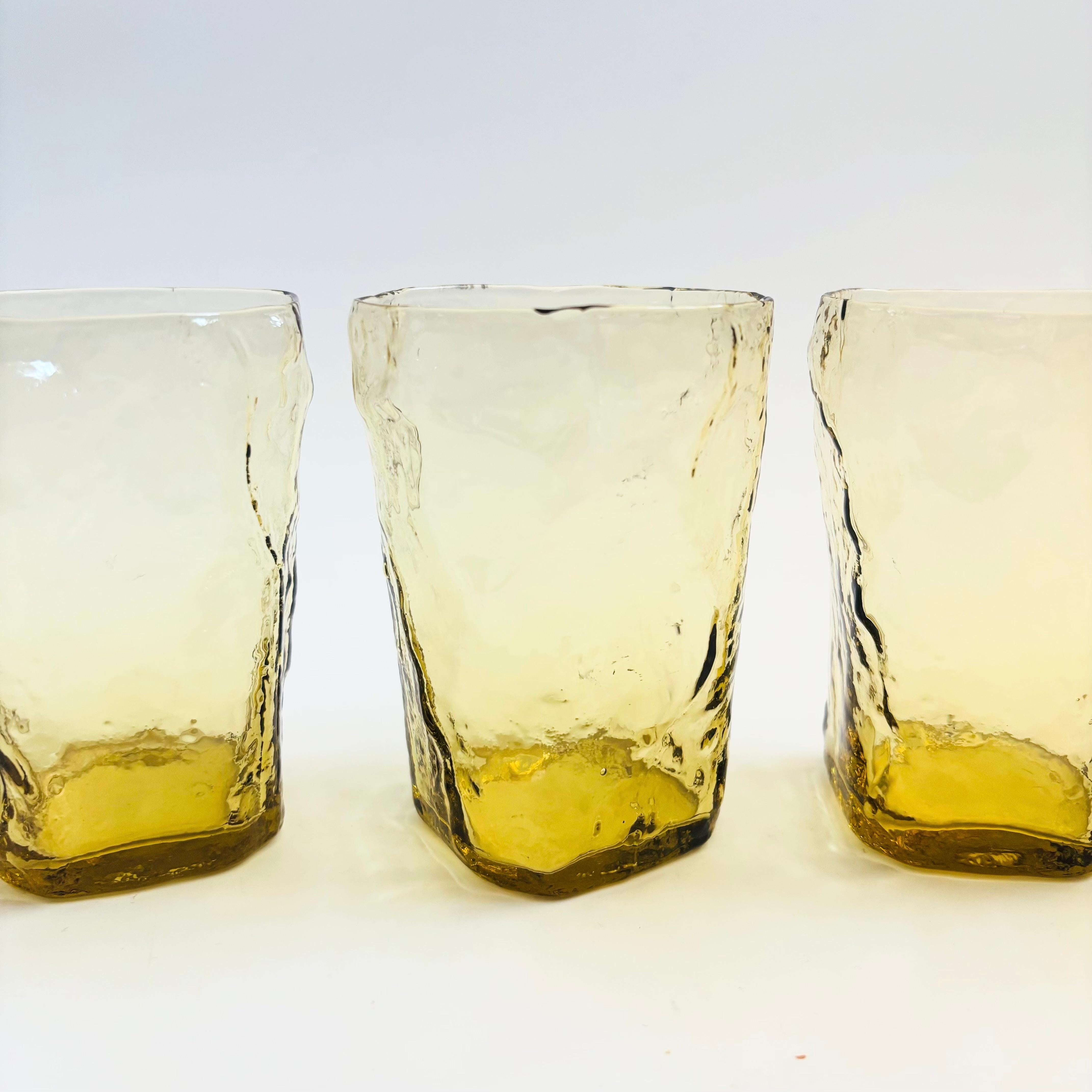 Crinkle Glass Tumblers in Topaz by Morgantown - Set of 4 Bon état - En vente à Fairfield, CA