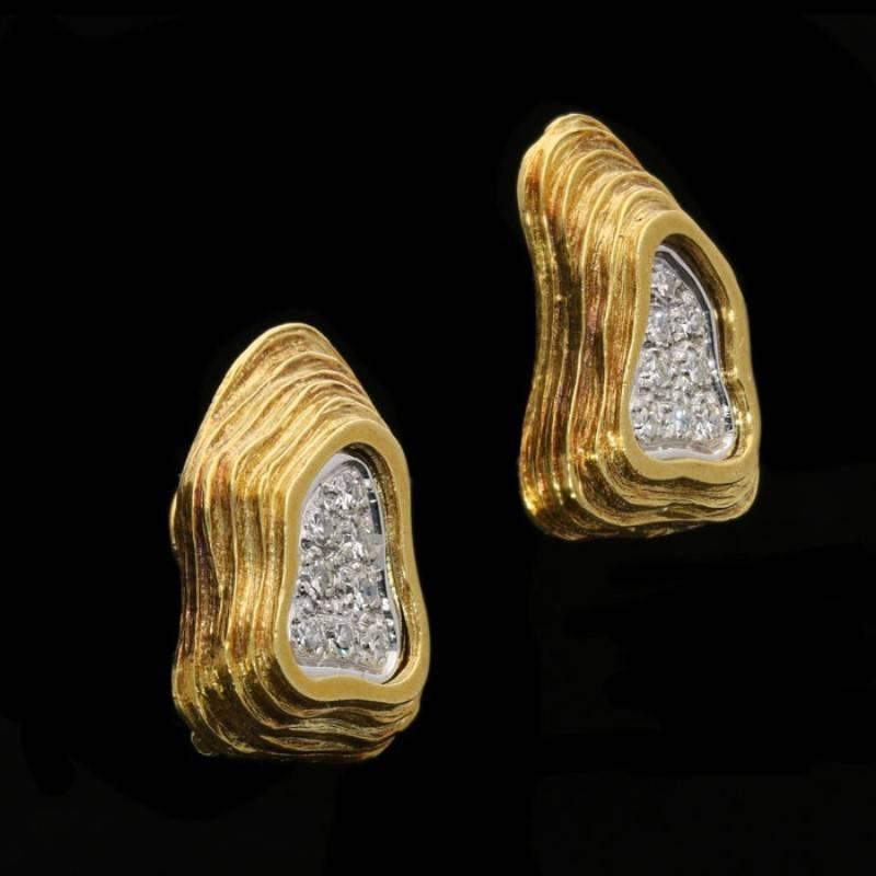 Crinnan Jewellery Ltd Pavé Diamond 18 Carat Gold Abstract Design Earrings In Good Condition In London, GB