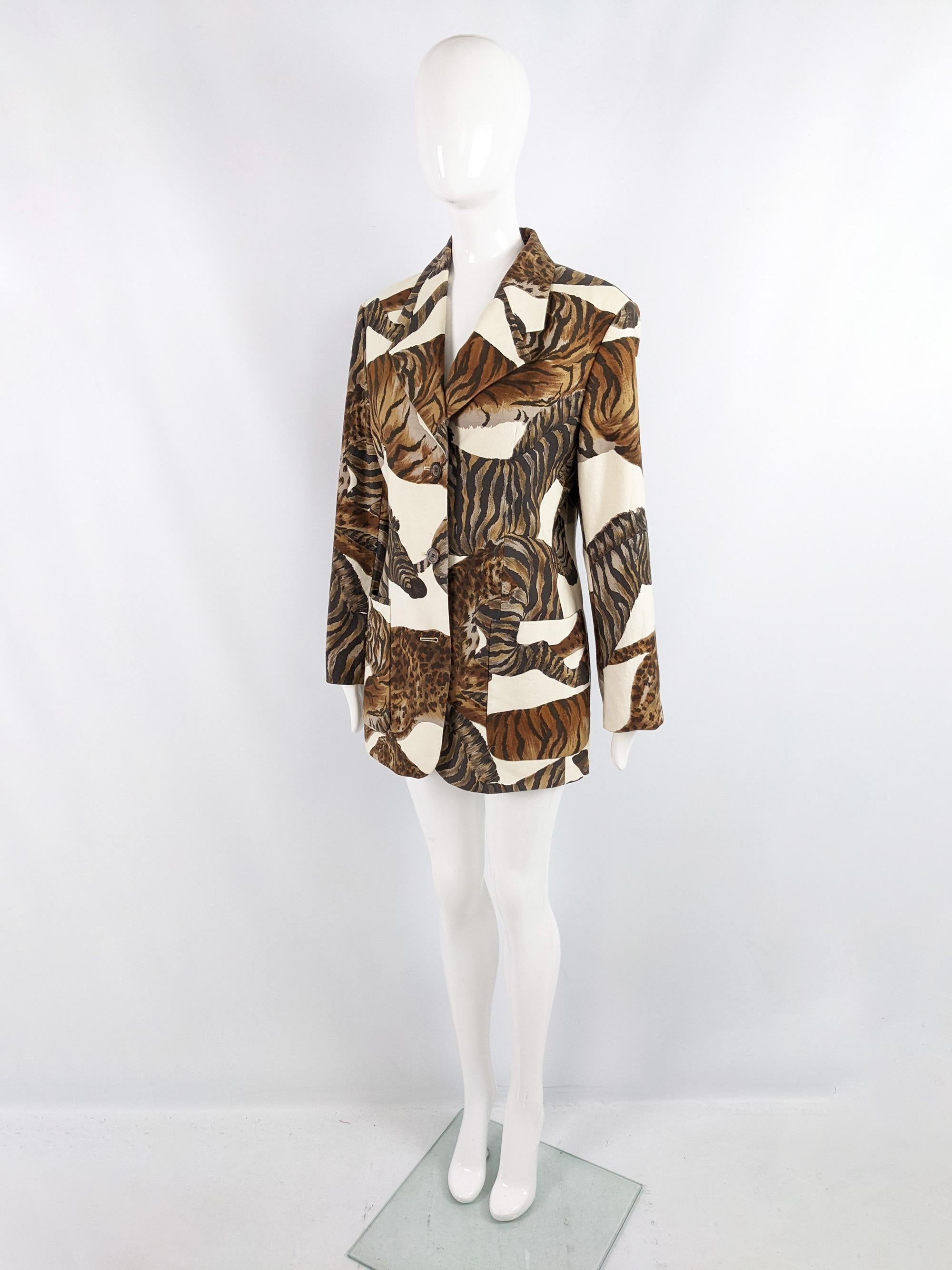 Crisca by Escada Vintage White Animal Print Shoulder Pads Womens Blazer Jacket For Sale 2
