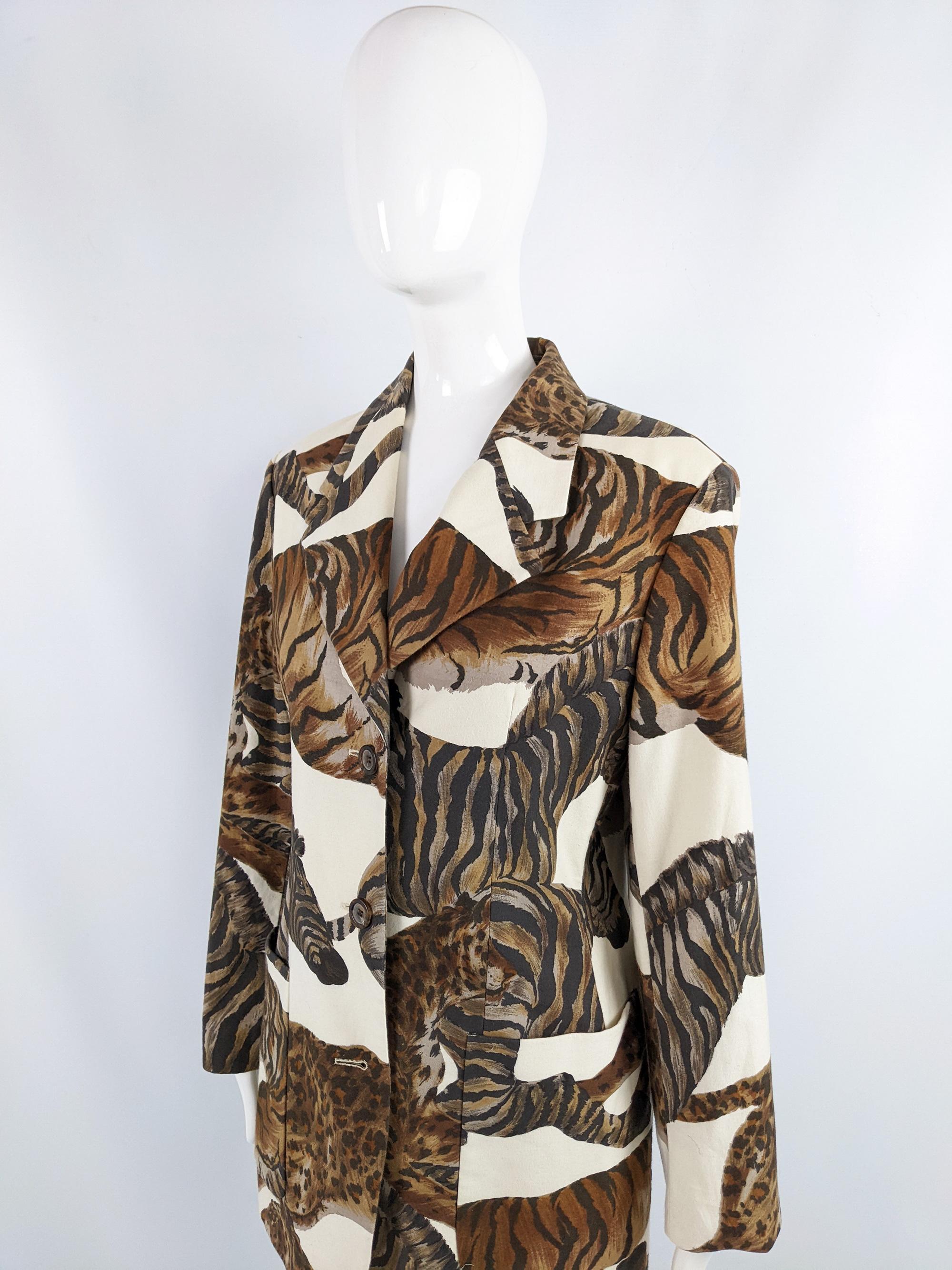 Crisca by Escada Vintage White Animal Print Shoulder Pads Womens Blazer Jacket For Sale 3