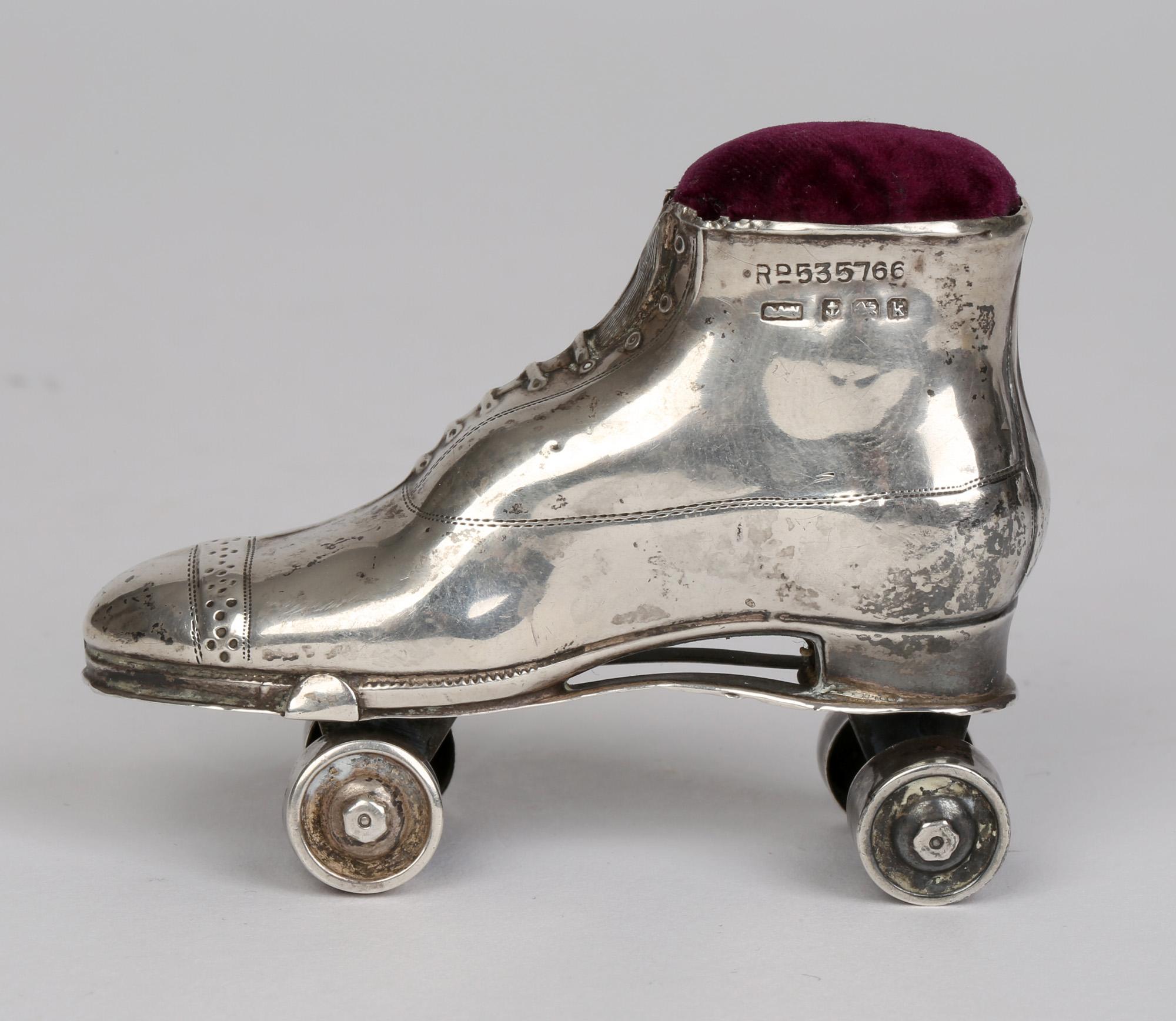 Hand-Crafted Crisford & Norris, Birmingham Edwardian Silver Roller Skate Pin Cushion 1909 For Sale
