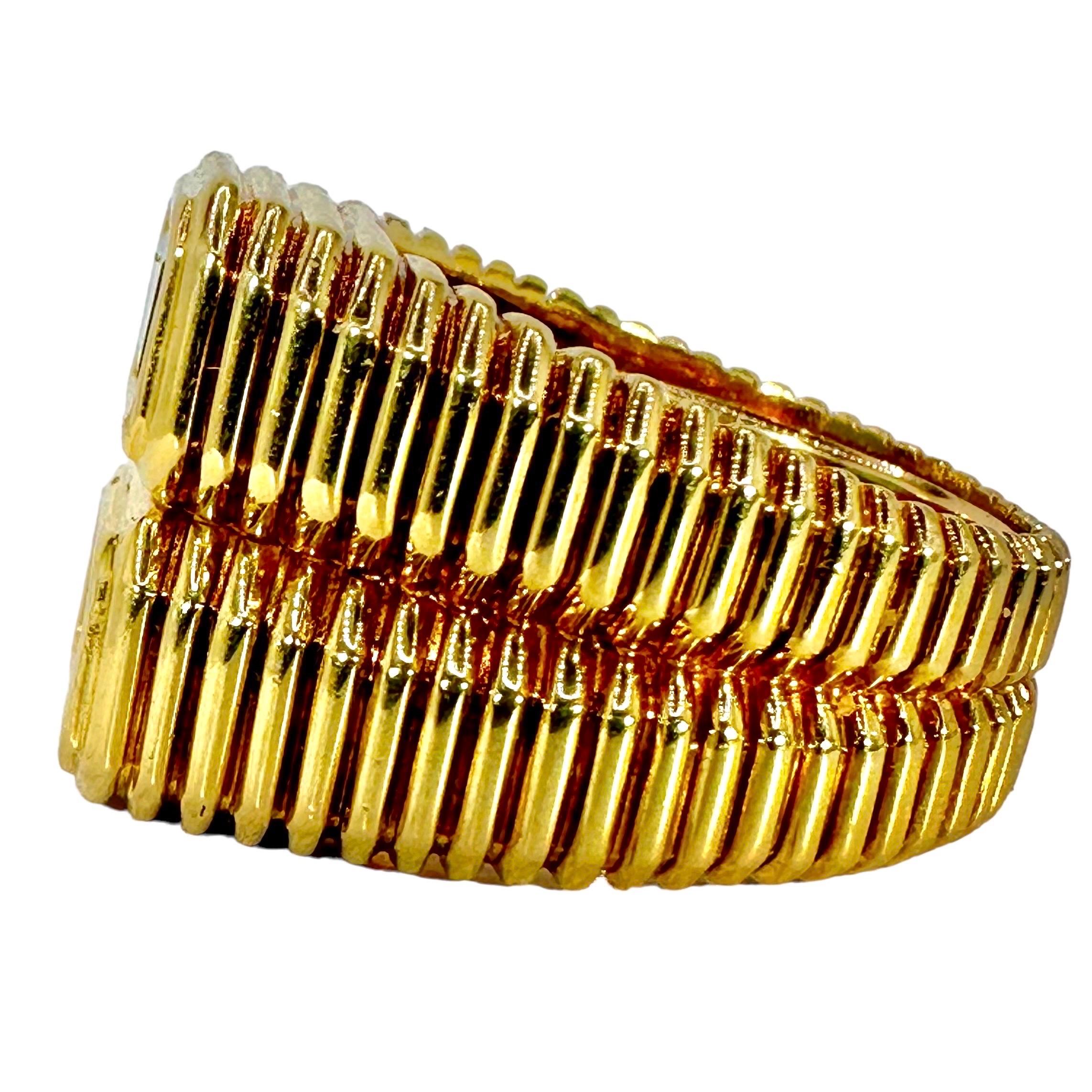 Modern Crisp 18K Yellow Gold Fluted and Stacked Green & Golden Tourmaline Ring For Sale