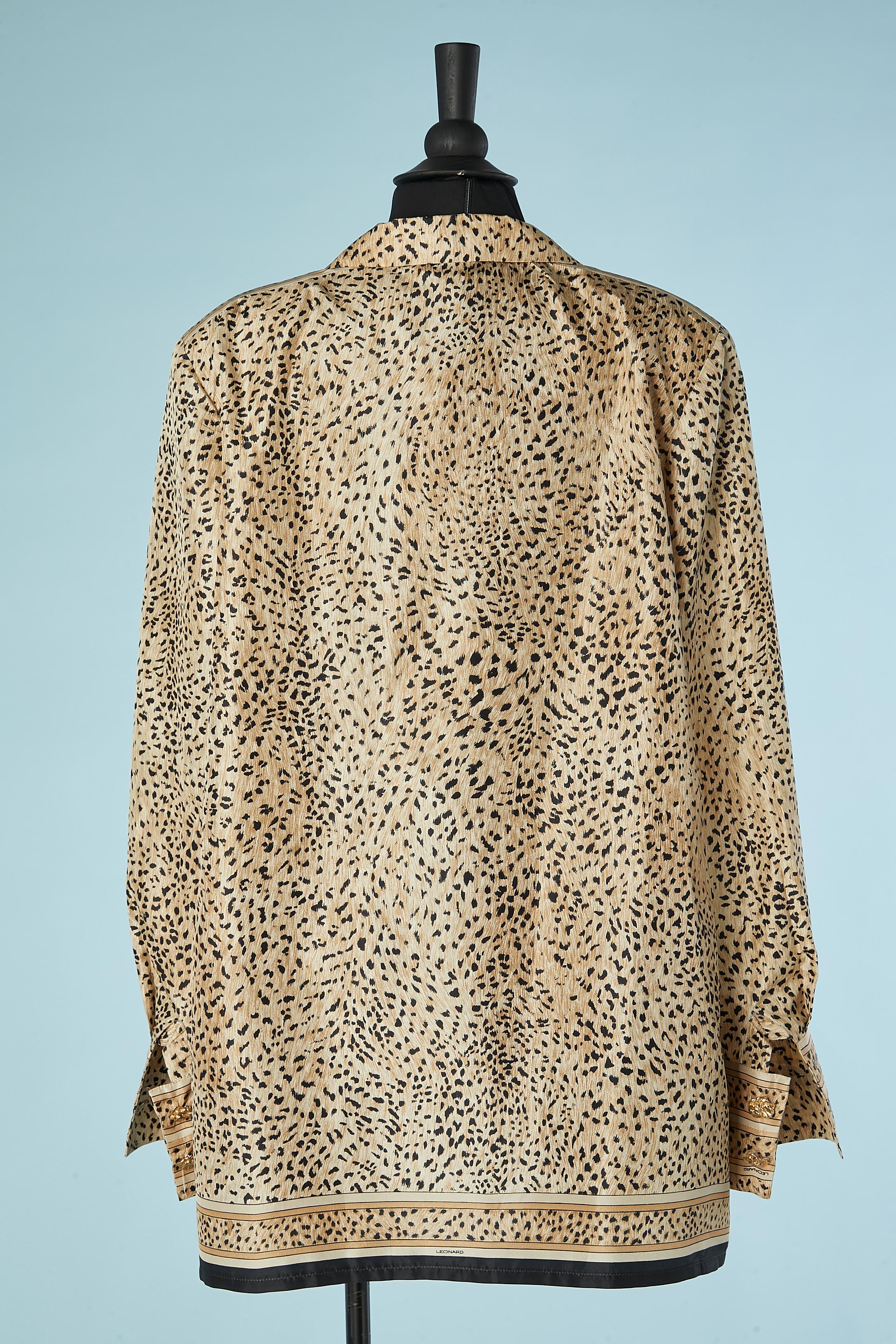 Crisp silk leopard printed chemise with gold metal flower button Leonard Fashion For Sale 2
