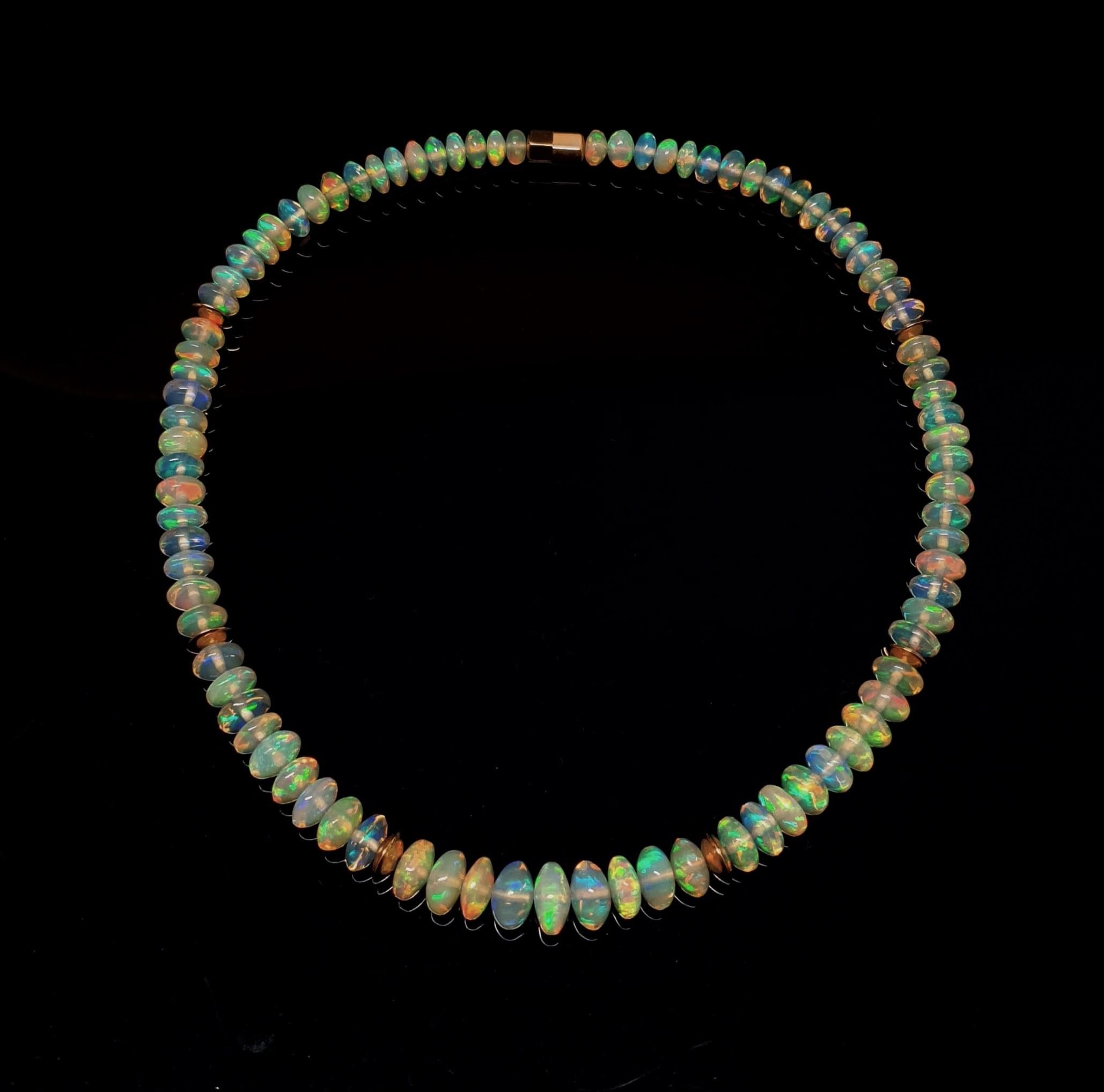 Crispy Sparkling Opal Necklace with 18 Carat Rose Gold For Sale 2