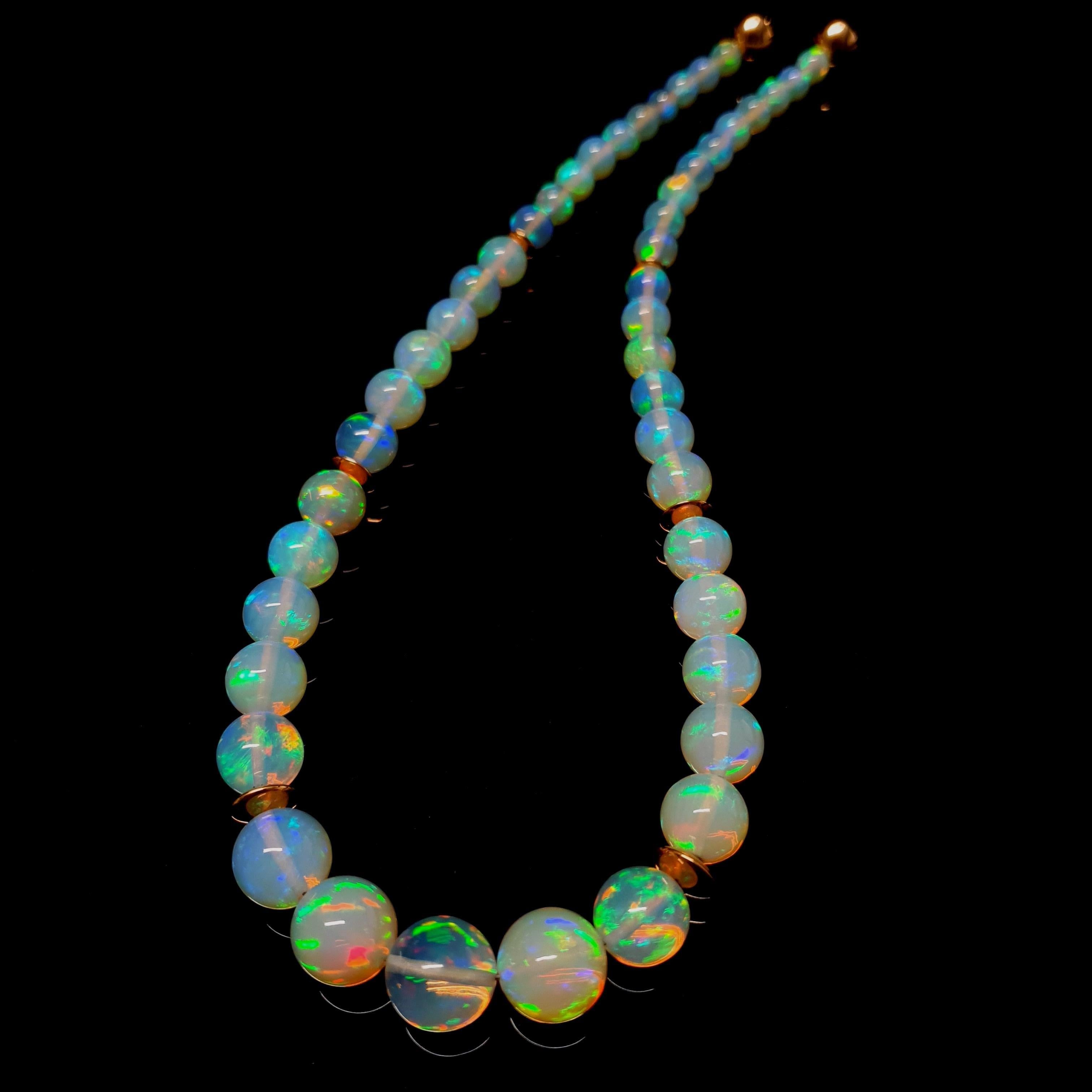 Collana di perline con opale rotondo scintillante e croccante in oro rosa 18 carati in vendita 1