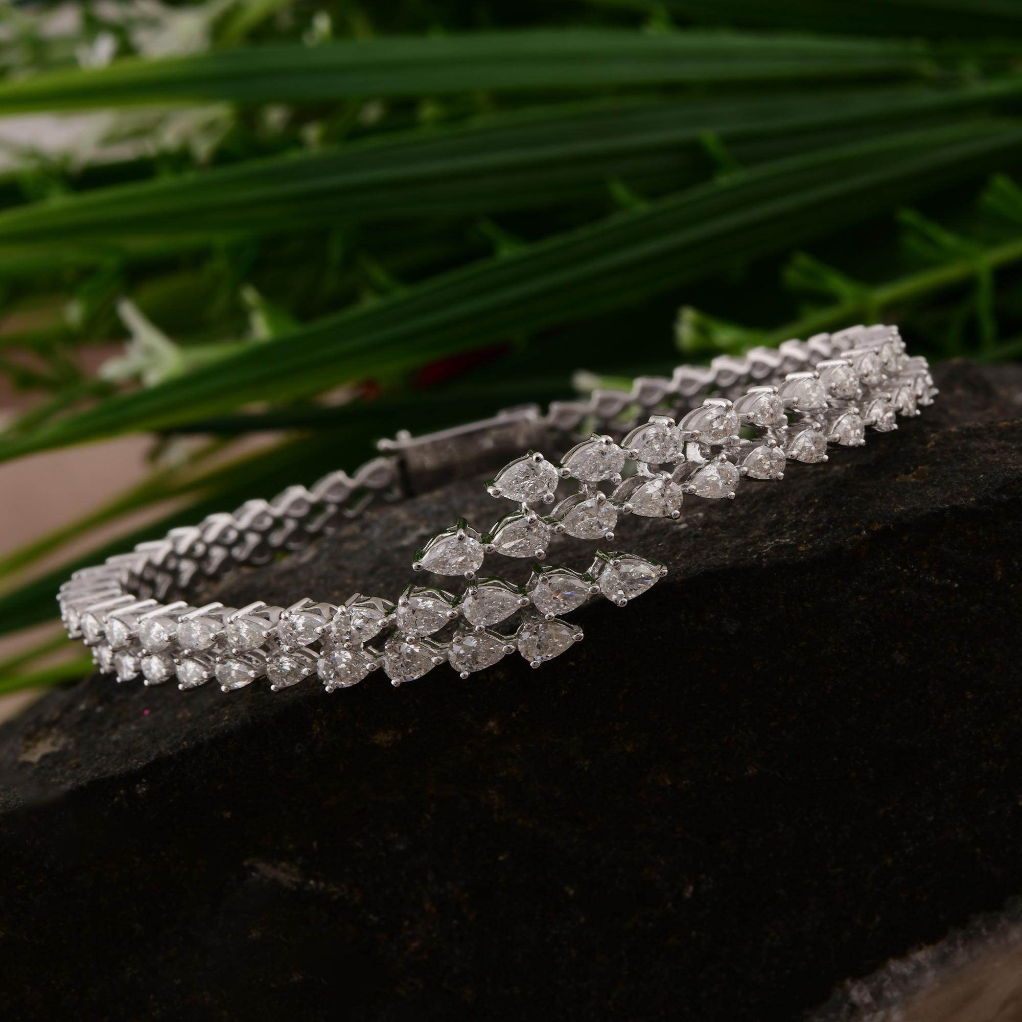 Moderne Bracelet manchette de fiançailles en or blanc 18K avec croix croisée 3,08 carats de diamant naturel en vente