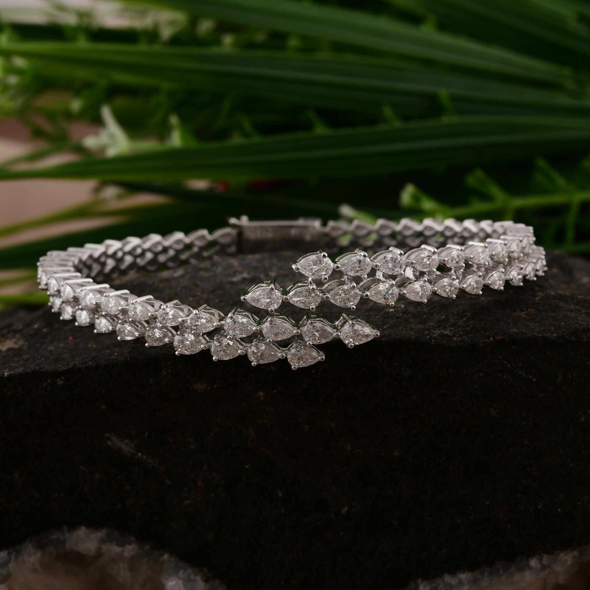 Bracelet manchette de fiançailles en or blanc 18K avec croix croisée 3,08 carats de diamant naturel Neuf - En vente à Diera, Dubai