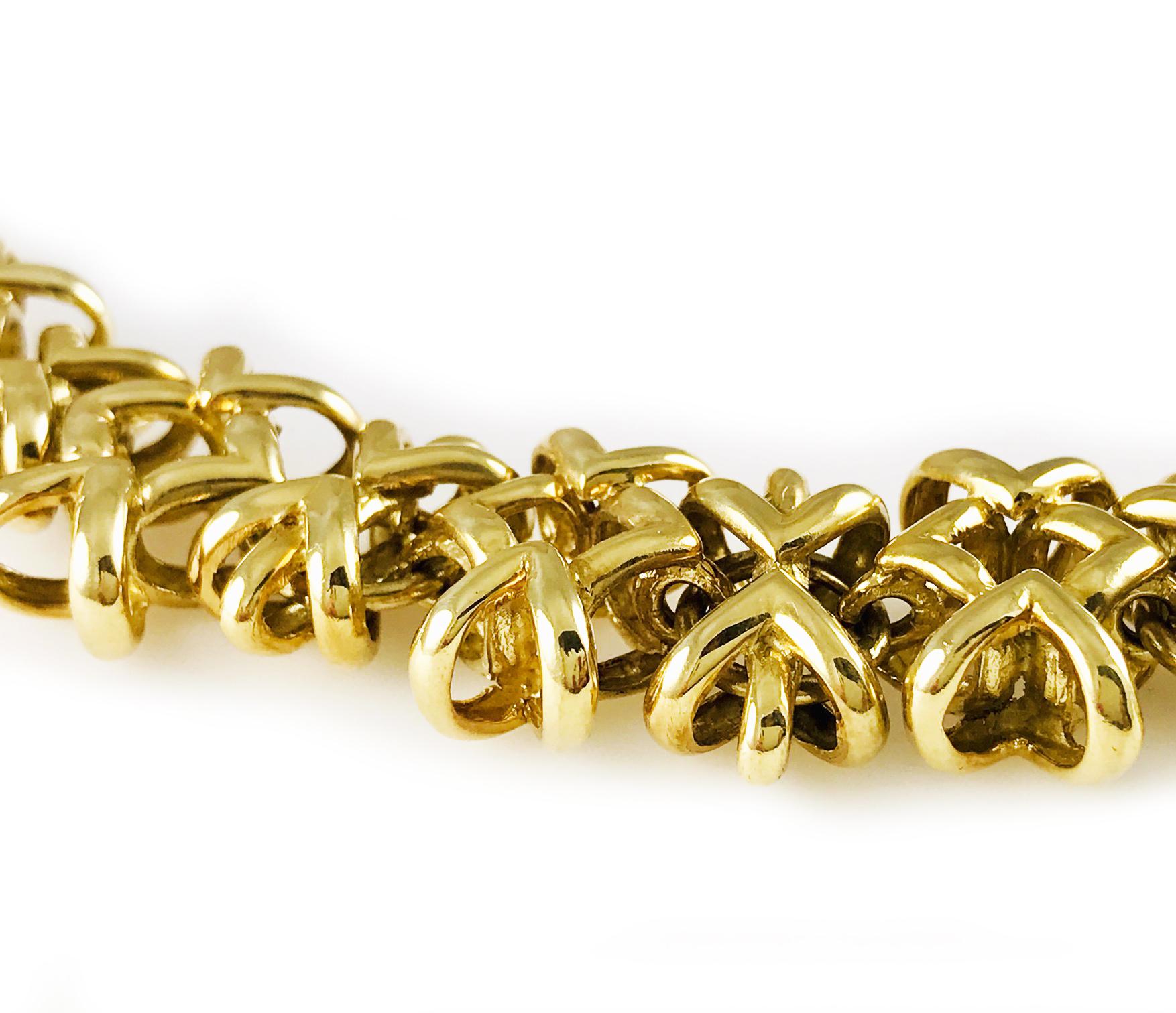 Collier croisé en or jaune 18k Bon état - En vente à Palm Desert, CA