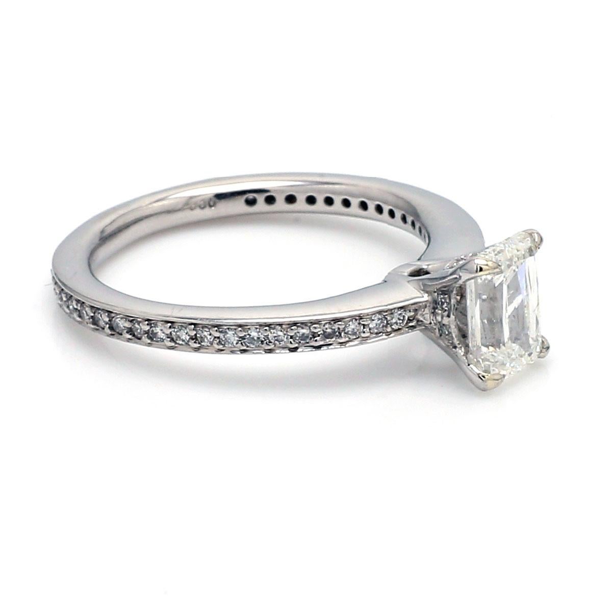 Anello di fidanzamento con diamante Crisscut In condizioni ottime in vendita a Scottsdale, AZ