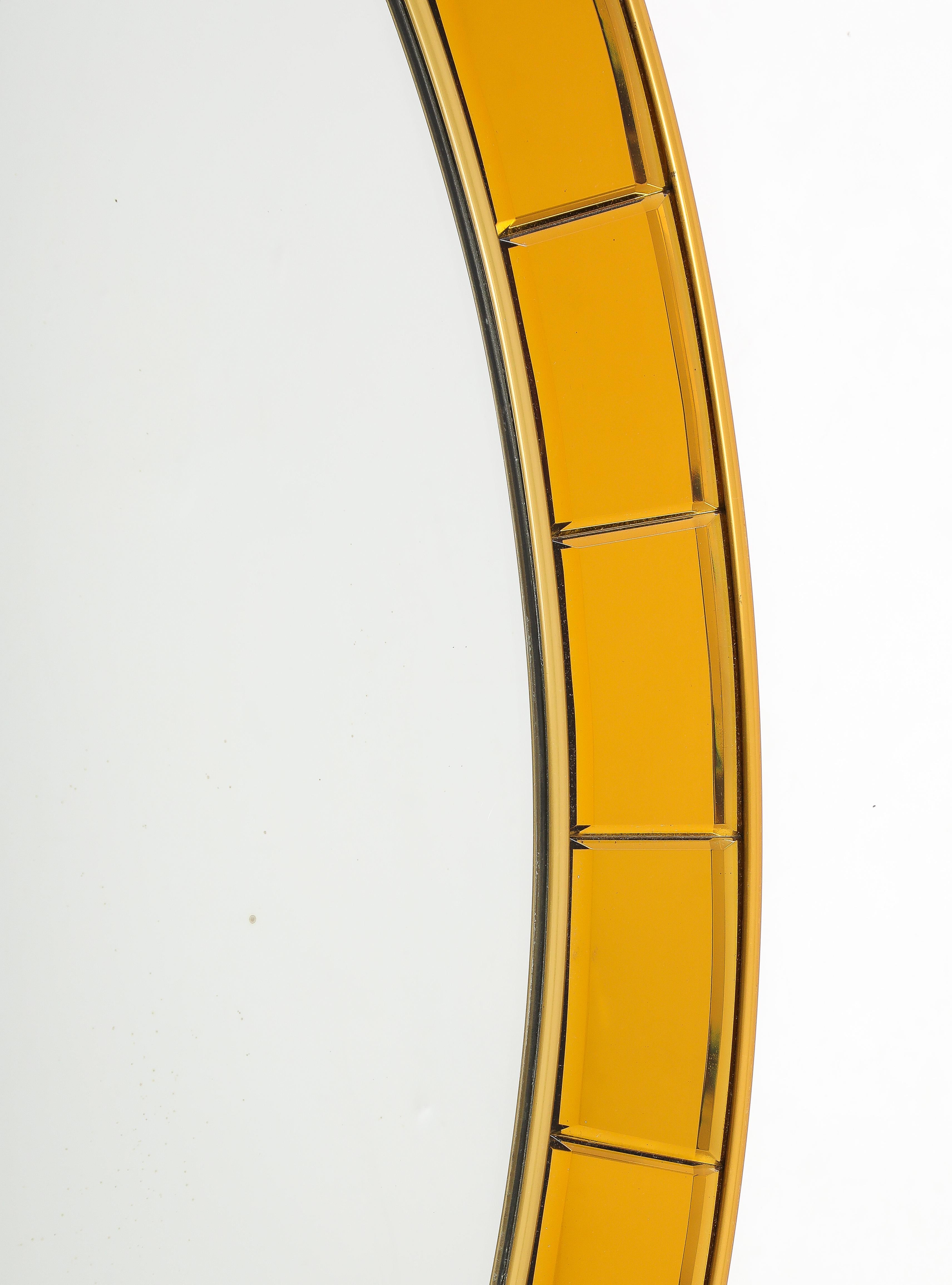 Verre taillé Cristal Arte Miroir ovale en verre biseauté doré taillé à la main Modèle 2727, années 1950 en vente