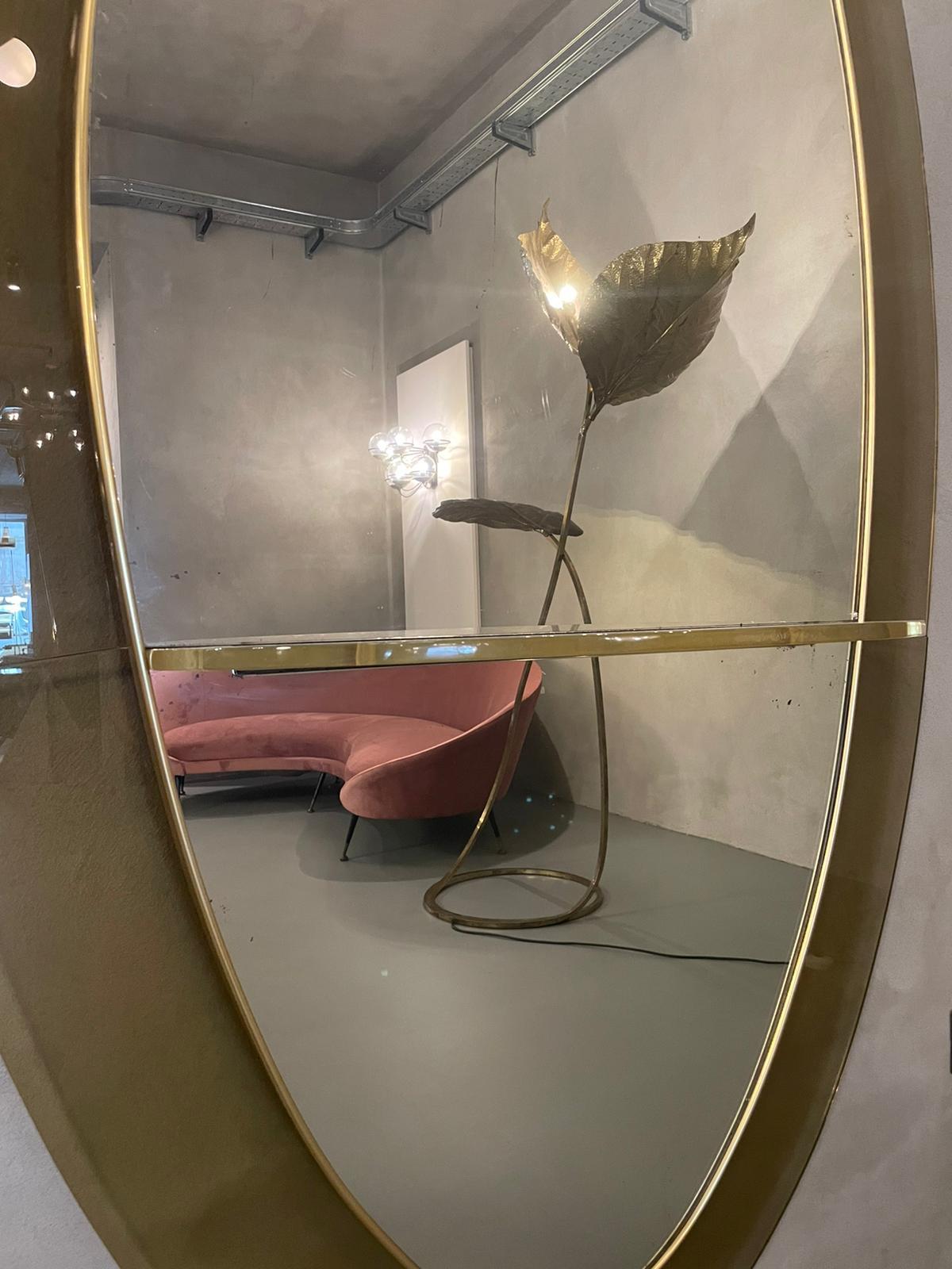 Étagère de miroir ovale encadrée de verre Cristal Art, Italie, années 1960 Bon état - En vente à Catania, IT