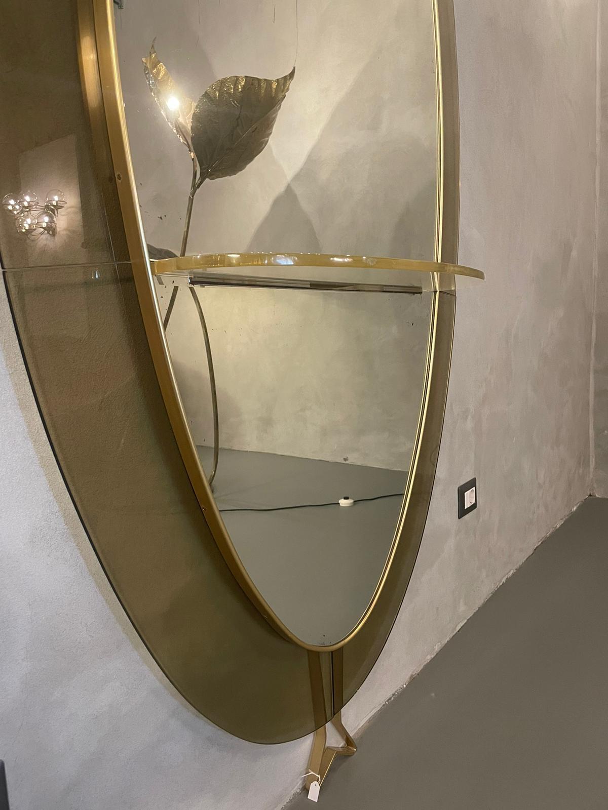 Mid-20th Century Cristal Art Oval Glass Framed Floor Mirror Glass Shelf Brass, Italy, 1960s For Sale