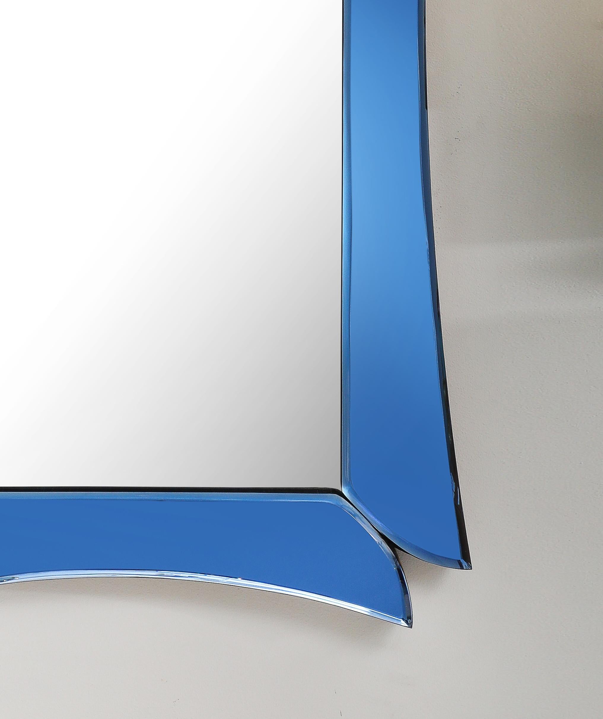 Milieu du XXe siècle Miroir rectangulaire en verre bleu de Cristal Arte, Italie, années 1950 en vente