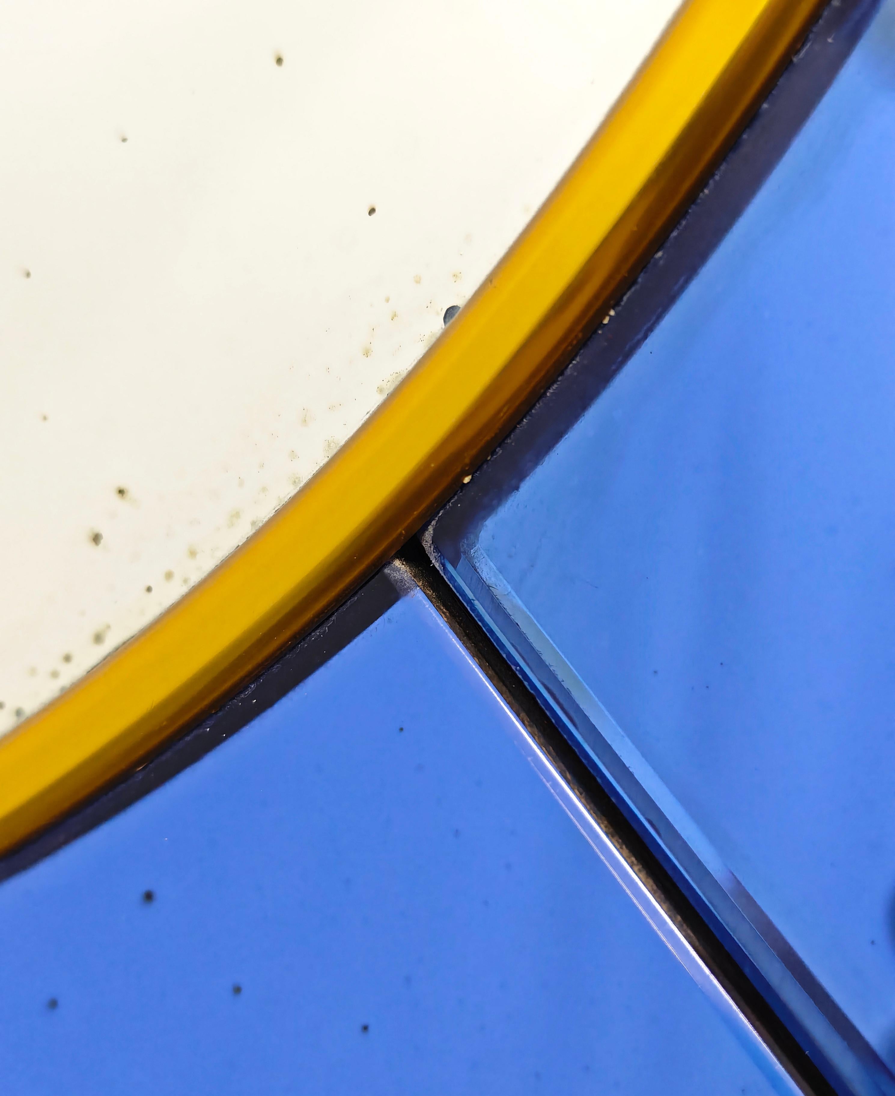 Cristal Arte Espejo Redondo Biselado a Mano Cristal Azul Mediados de Siglo Italia 1950 mediados del siglo XX en venta