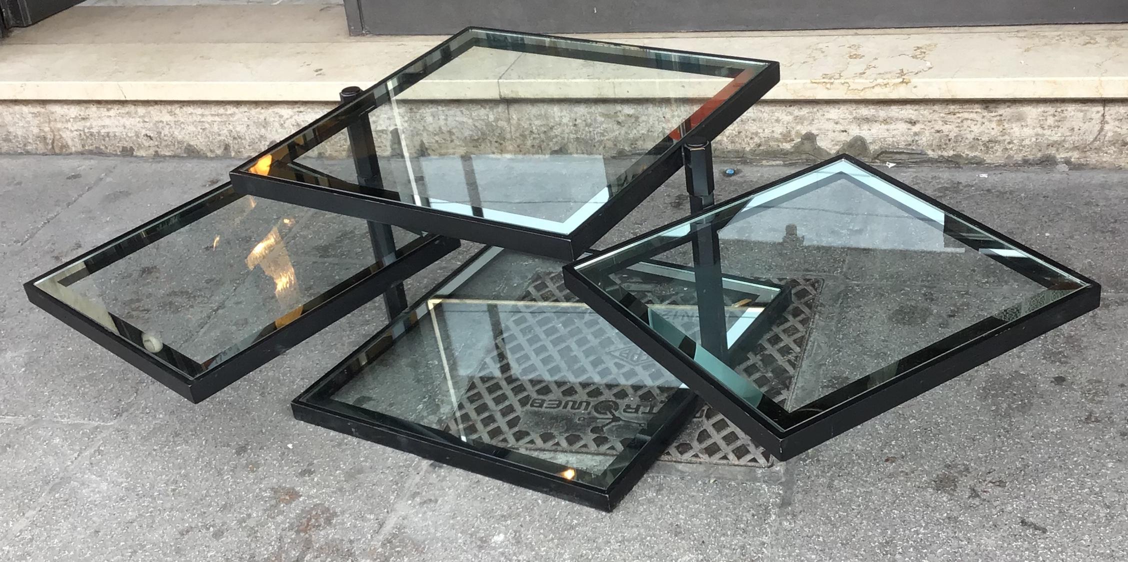 Kleiner Cristal Art-Tisch mit vier verstellbaren Einlegeböden aus Eisenglas, 1950, Italien im Angebot 4