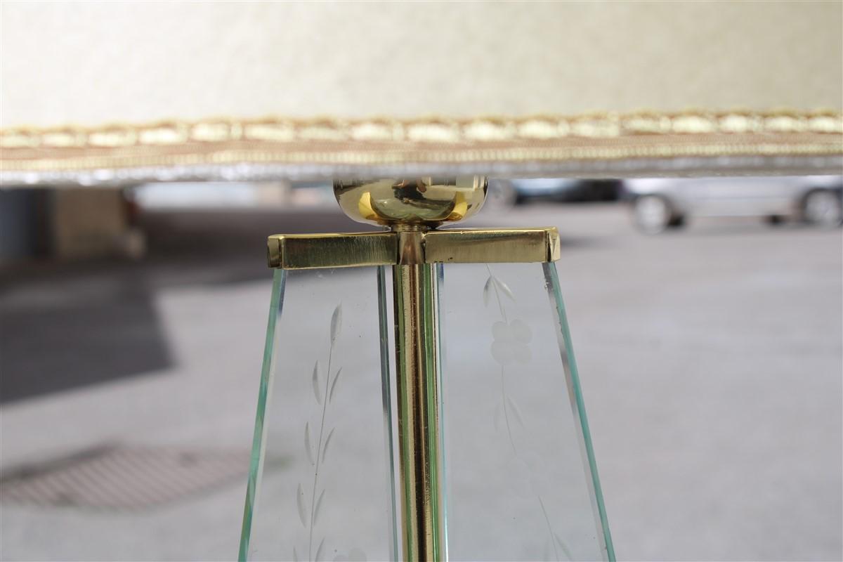 Mid-Century Modern Lampe de bureau italienne Cristal Arte en forme de dôme en laiton et parchemin, design mi-siècle moderne, 1950 en vente