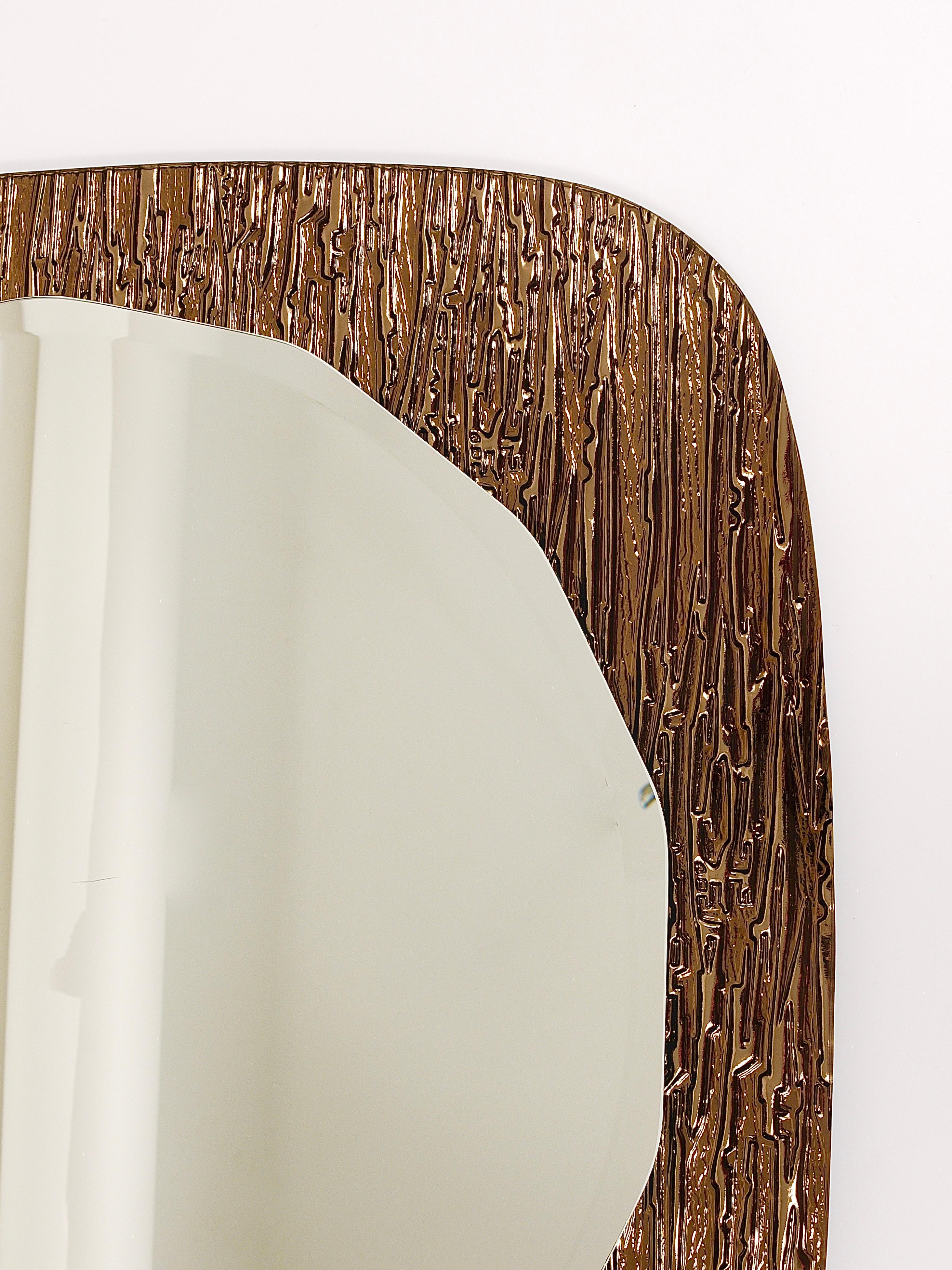 Cristal Arte Bronze Gold Scalloped Textured Midcentury Wall Mirror, Italy, 1960s For Sale 7