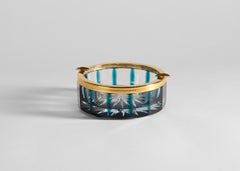 Cristal Benito, Nr. 54 – Facettierter Kobalt, handgeschnitten  Kristall-Aschenbecher, Frankreich, 2023