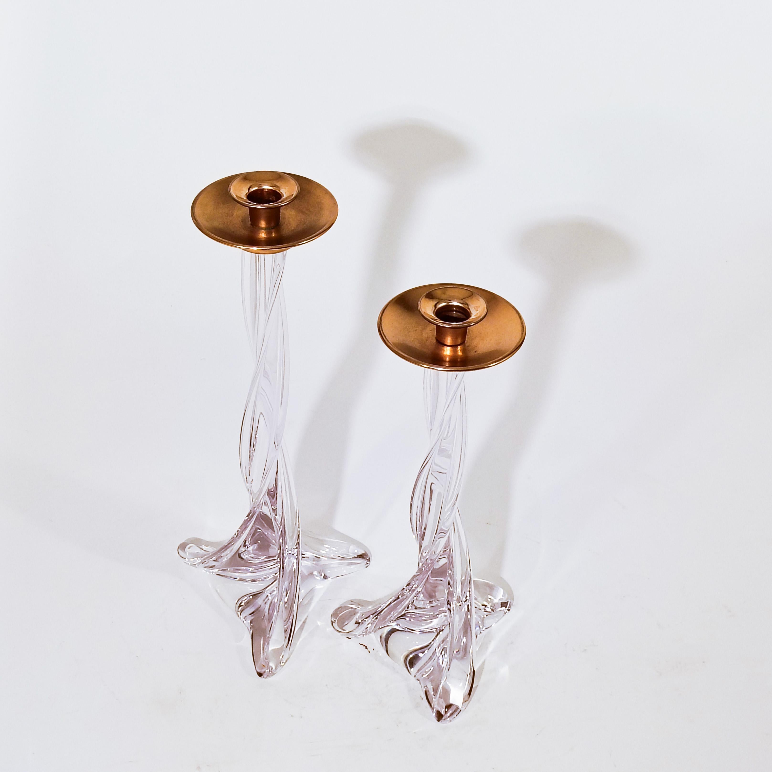 Cristal de Sèvres. Kerzenleuchter aus mundgeblasenem Glas, Frankreich, 1970er Jahre (Handgefertigt) im Angebot