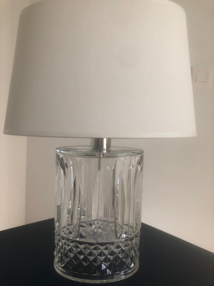 Marque : Saint Louis
Couleur : Blanche 
Modele : Tommy
Taille : S
Hauteur : 40cm
Largeur : 30cm
Diamètre : 20cm
Poids : 3kg
Crystal, neuve jamais utilisée encore avec boîte
