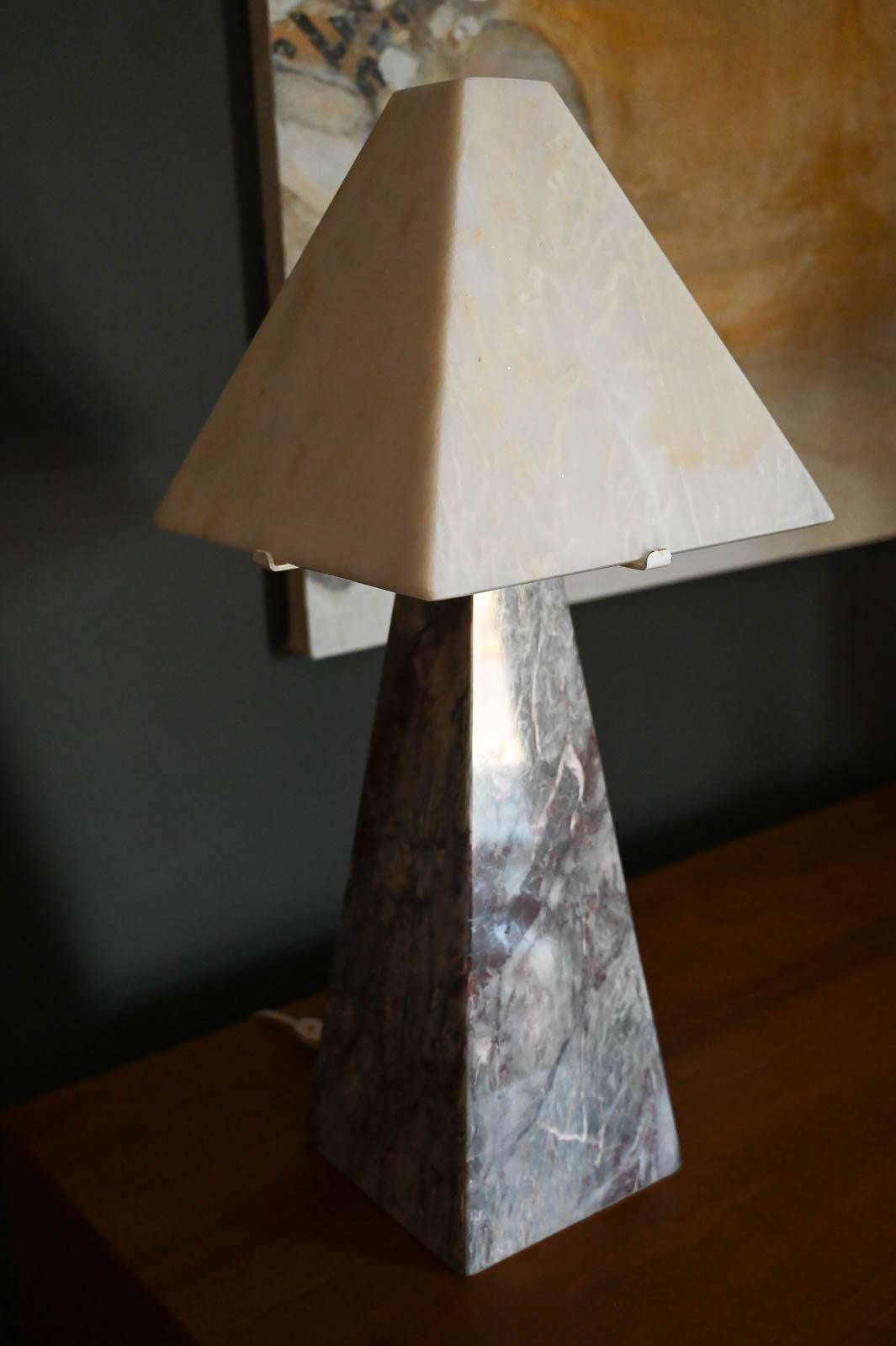 American Cristalino Salome Marble Columnar Table Lamp with Alabaster Shade, circa 1970 For Sale