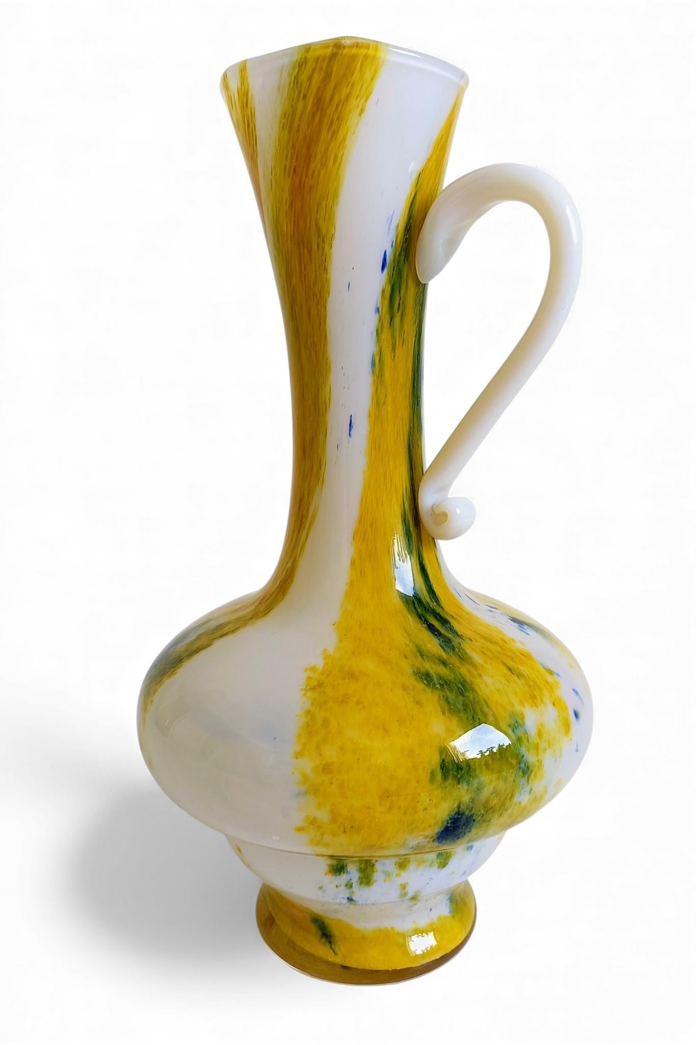 Cristallerie de Clichy White and Yellow Opaline Pitcher Vase, Early 20th Century For Sale 3