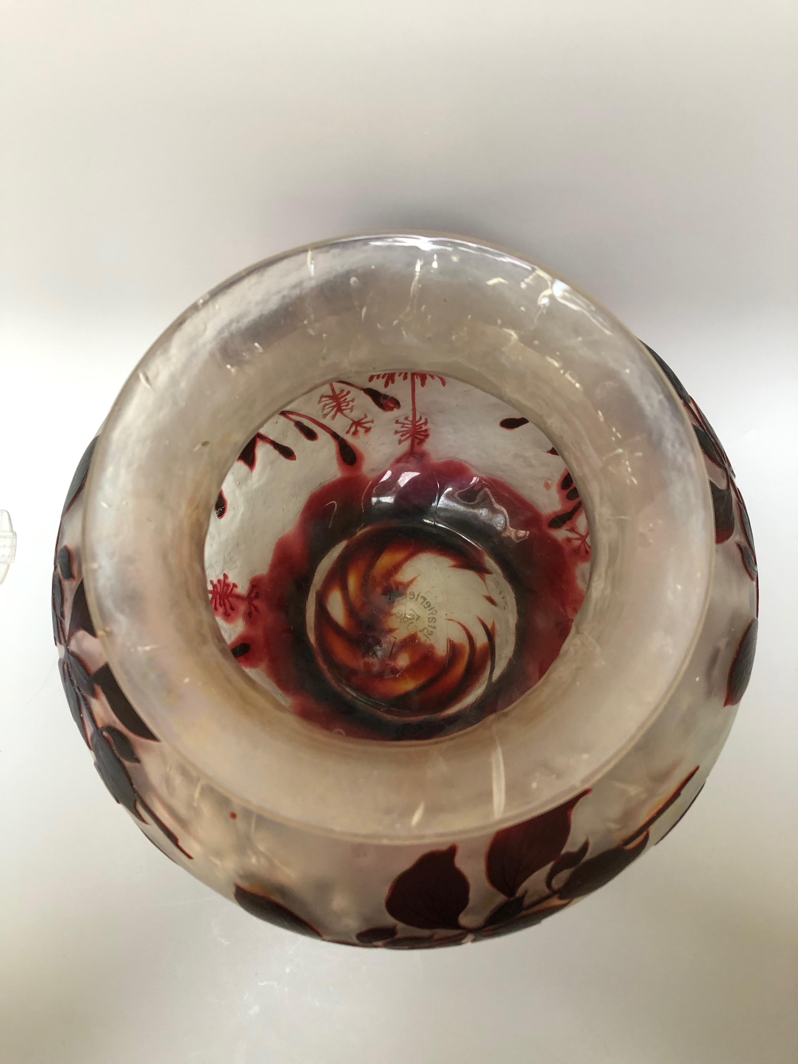 Cristallerie de Pantin Vase Art Nouveau Decor Floral For Sale 6
