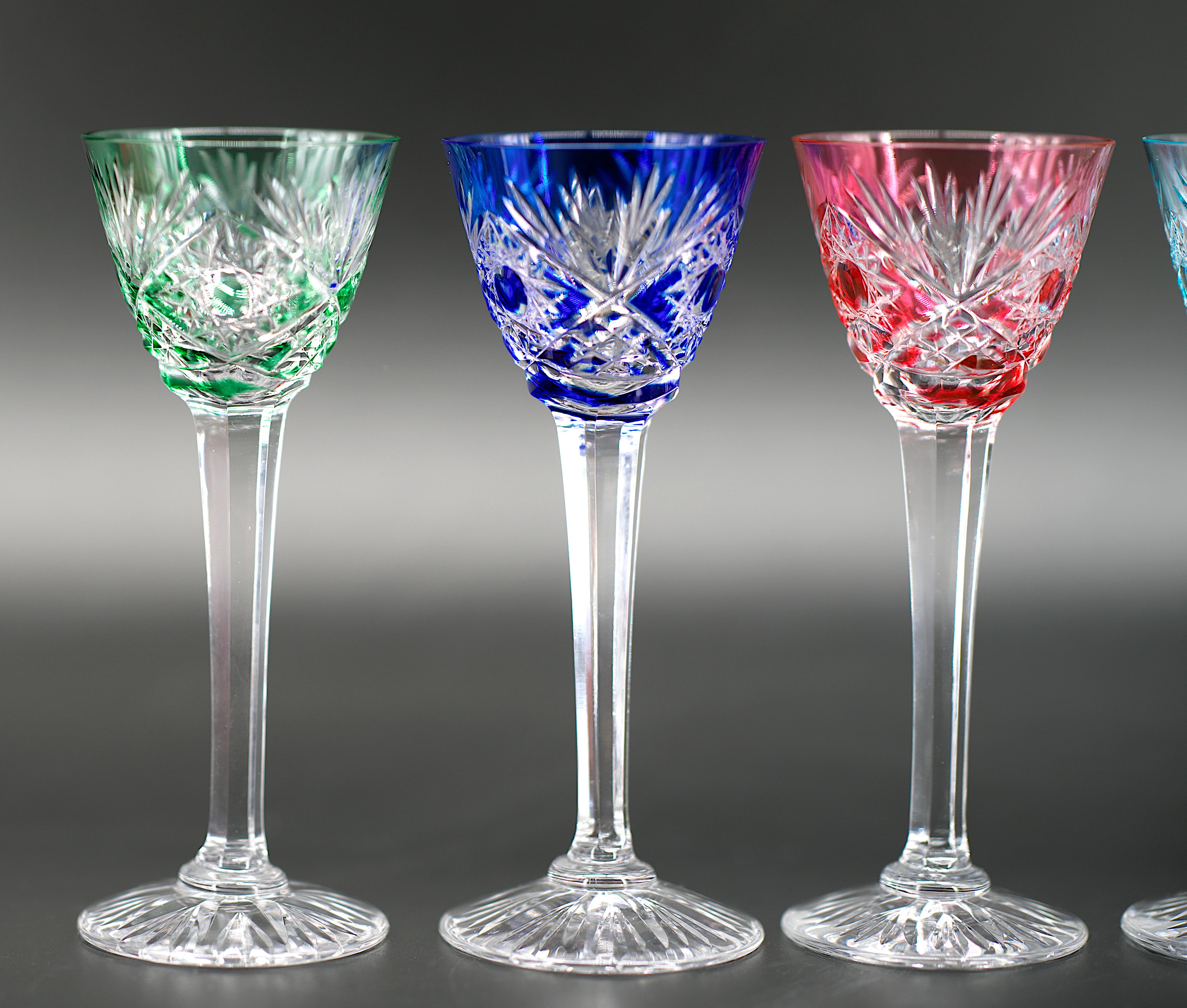 Set di 6 bicchieri di cristallo colorati in scatola Cristallerie Lorraine Francia, 1920 in vendita 4