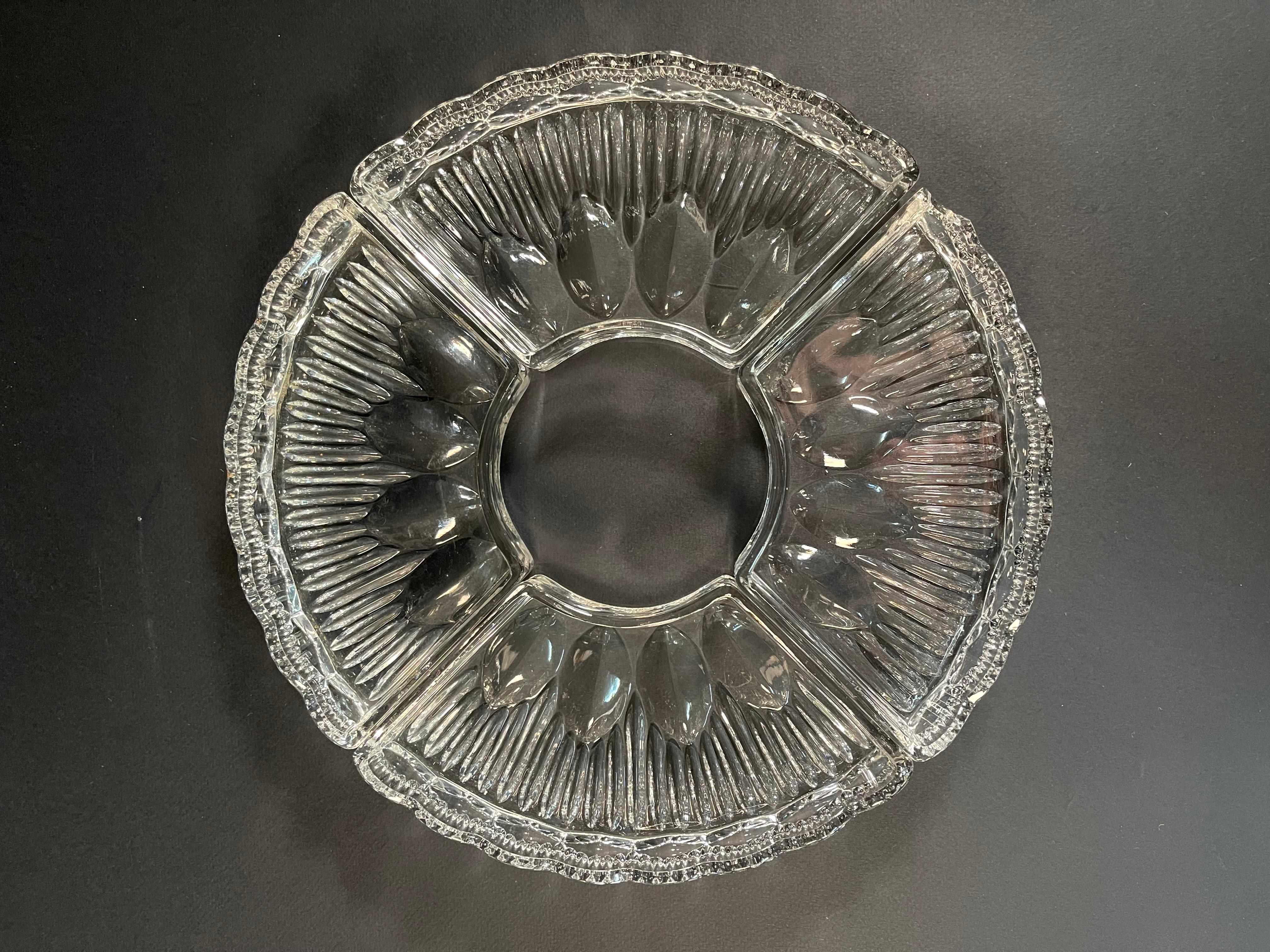 Cristalleries De Baccarat Anerkannter Tafelaufsatz aus Kristall aus der Mitte des Jahrhunderts im Angebot