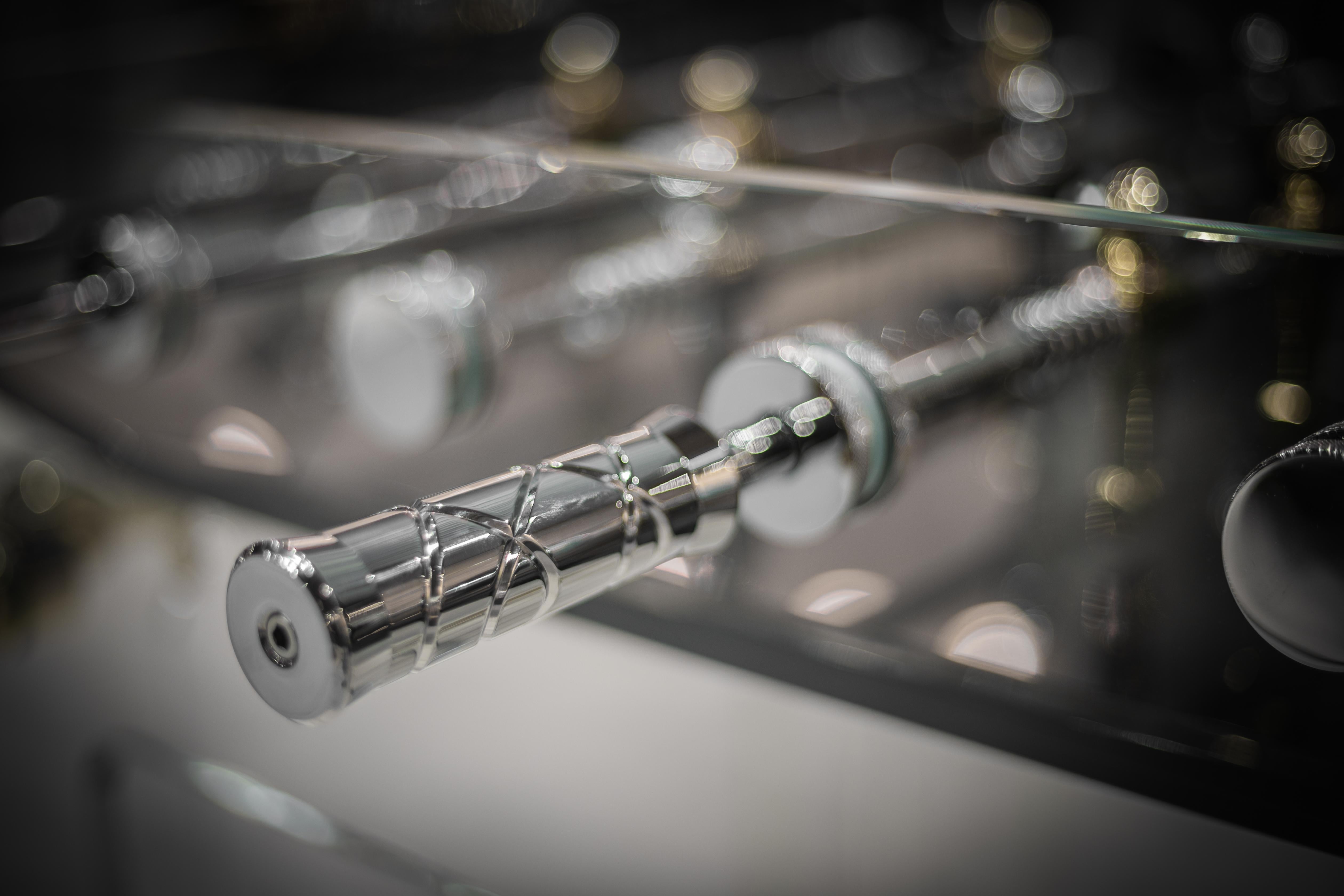 Table de baseball Cristallino en or à édition limitée avec terrain noir par Teckell en vente 9