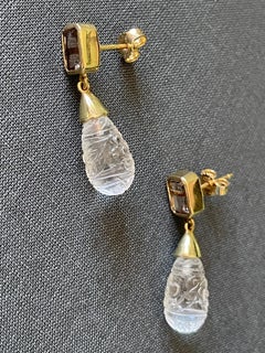 engraved rock crystal and sapphire 18 k yellow gold