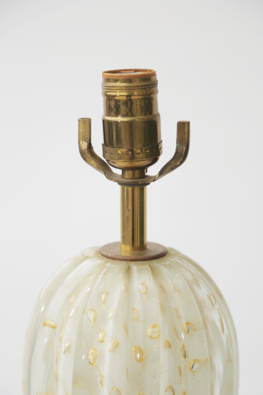Cristallo Murano Lamp with Gold Inclusions In Good Condition For Sale In West Palm Beach, FL