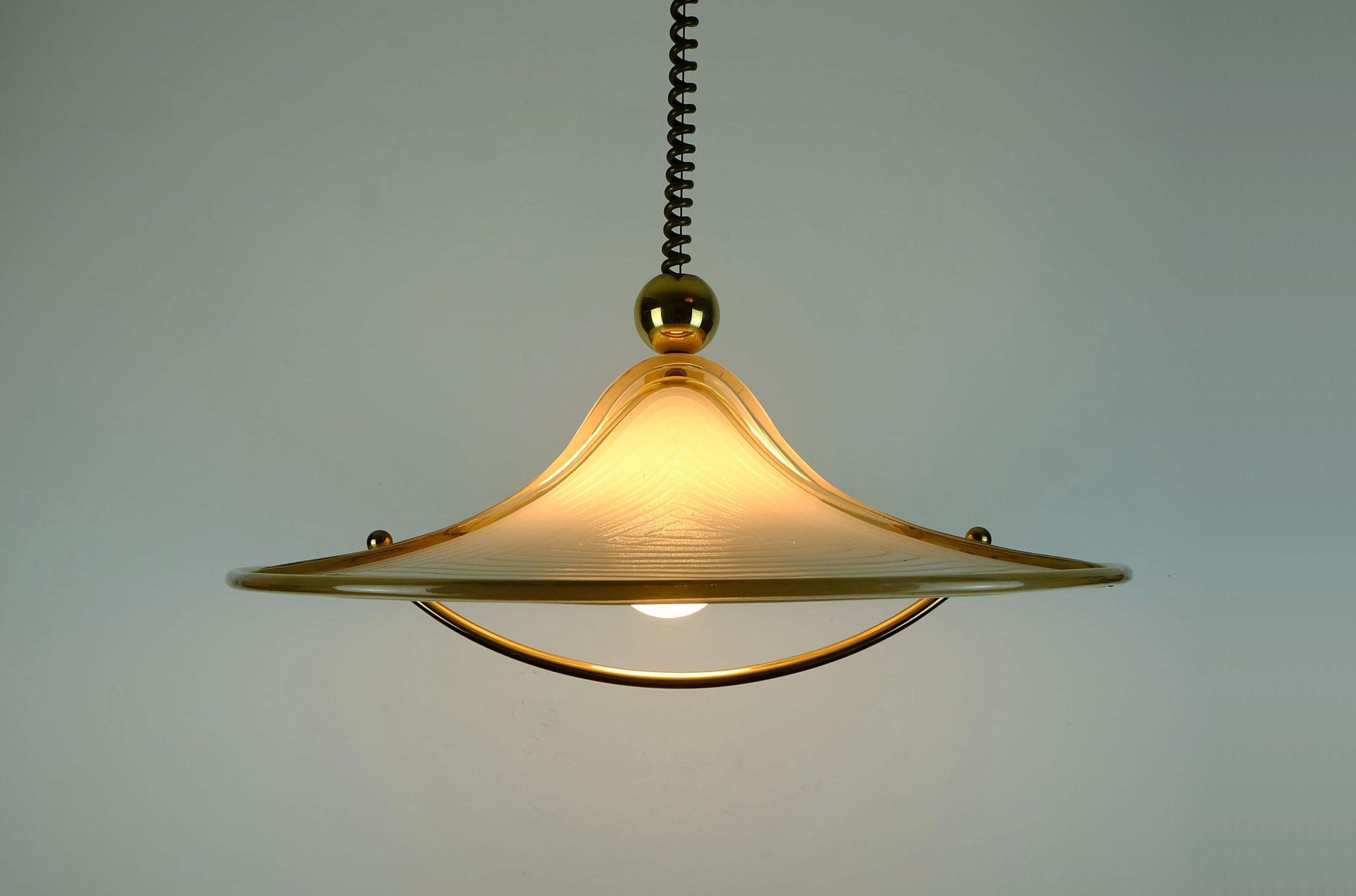 cristallux hustadt vintage PENDANT LAMP acrilico e ottone anni '70 space age hangin in vendita 1