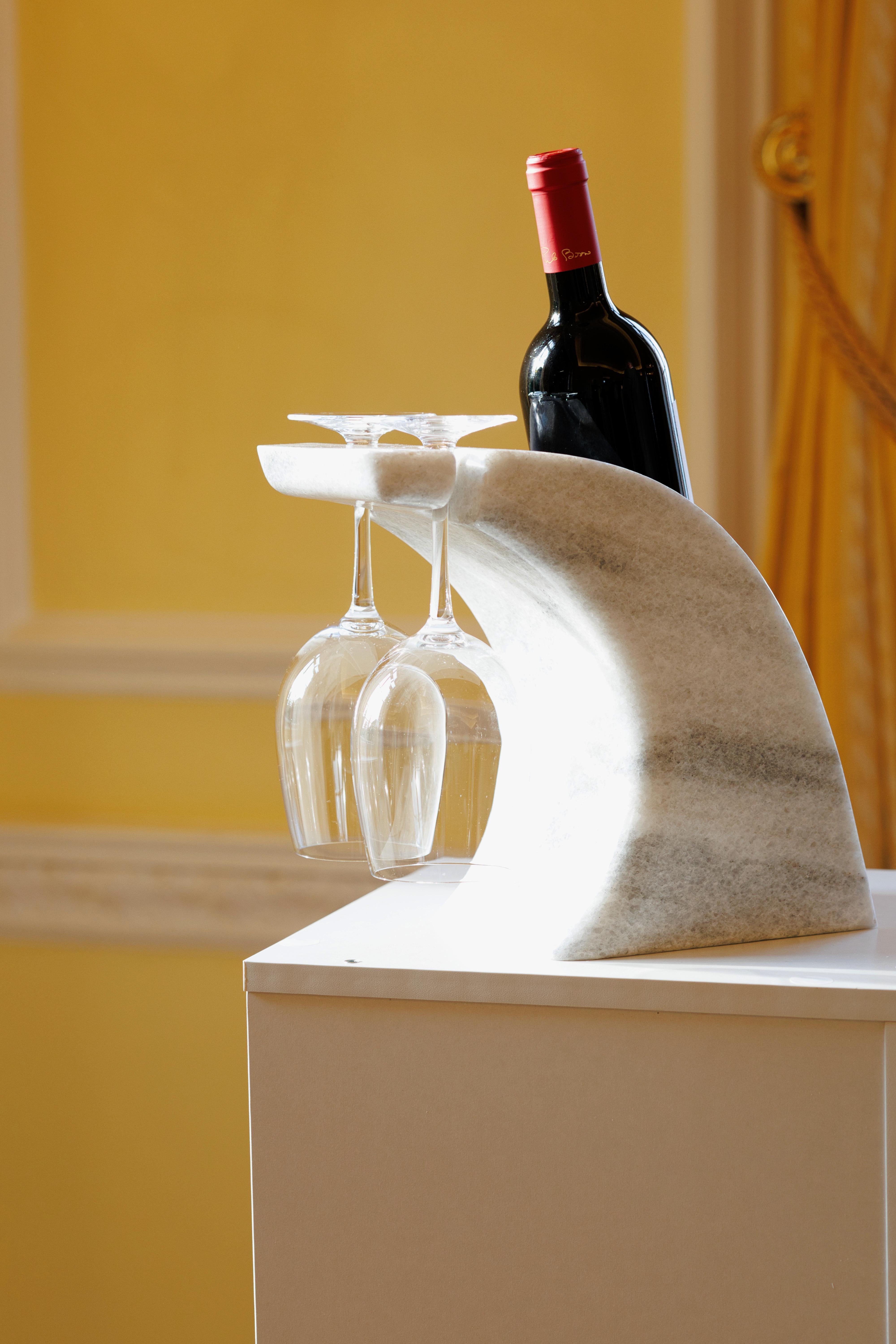 Cristavino - Soporte para botellas y copas de mármol suizo Cristallina, diseño con en Nuevo estado para la venta en Iragna, CH