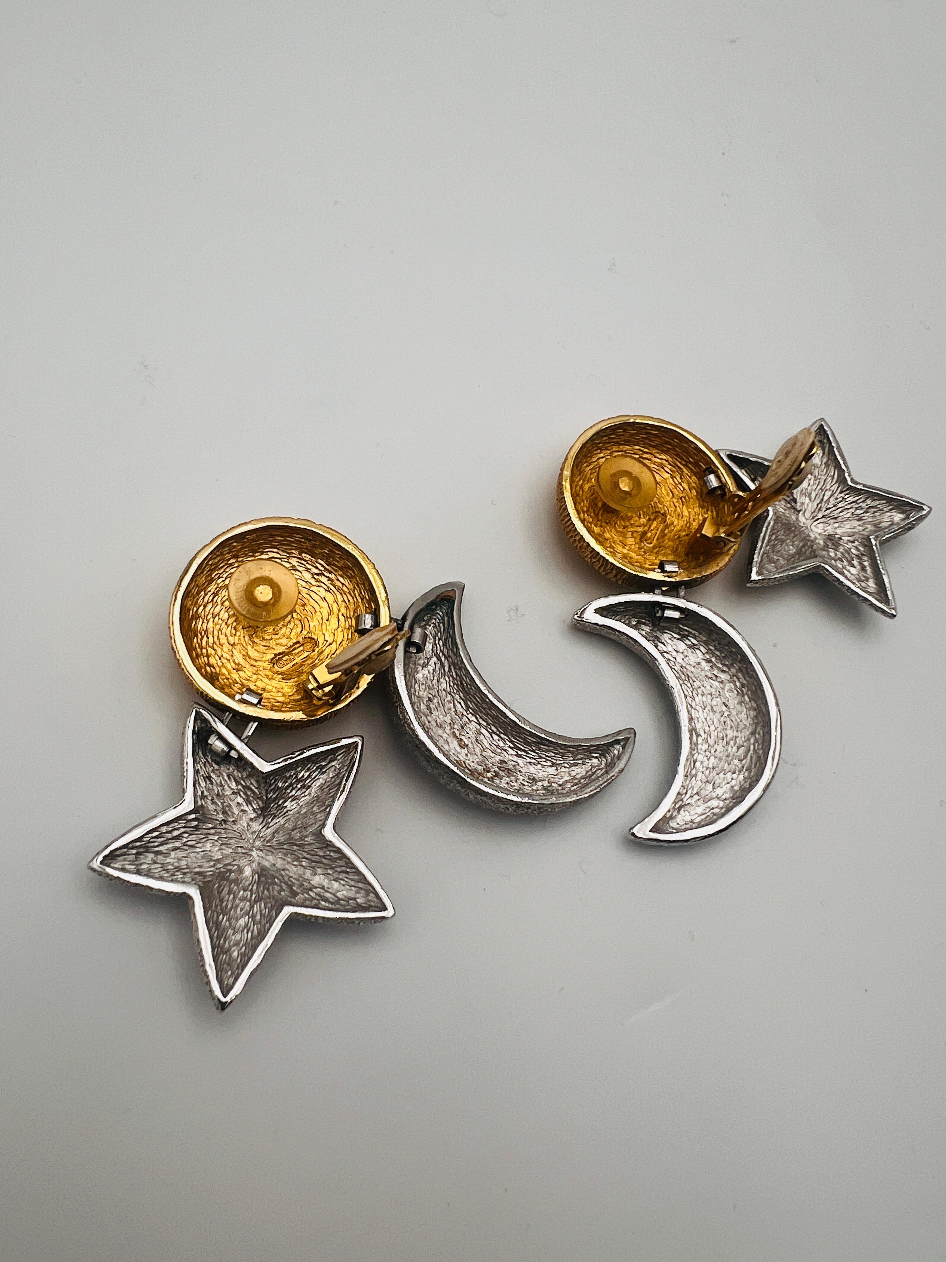 Donna Orecchino Cristian Dior Constellation 1980 Parigi in vendita