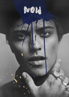 Maintenant - portrait de Bruno Marli intervenu par les artistes. De la série Bleu