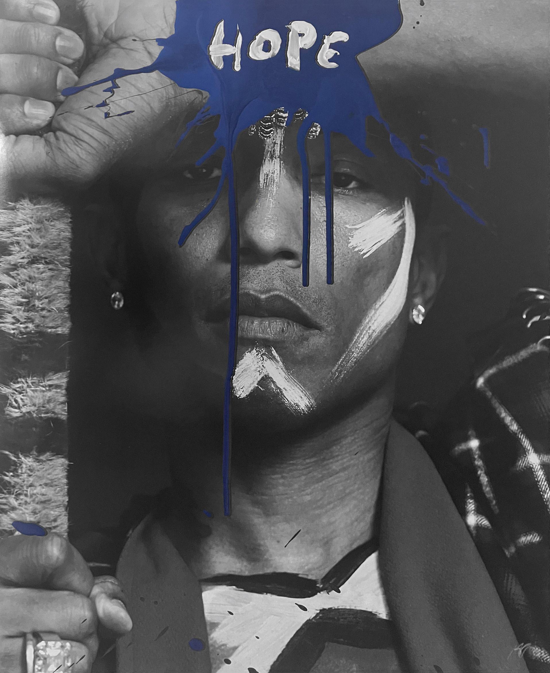 Hope - Pharrell Williams. Fotografia intervenuta dagli artisti.