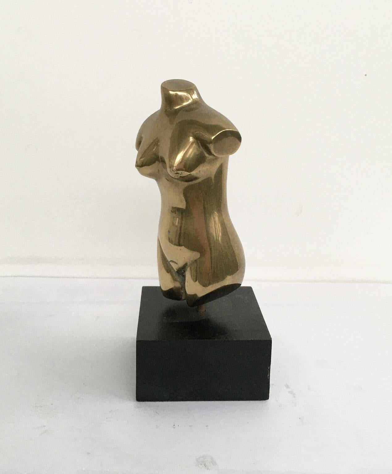 Italia 1980 Escultura abstracta de bronce de Cristiana Isoleri título Reperto en venta 9