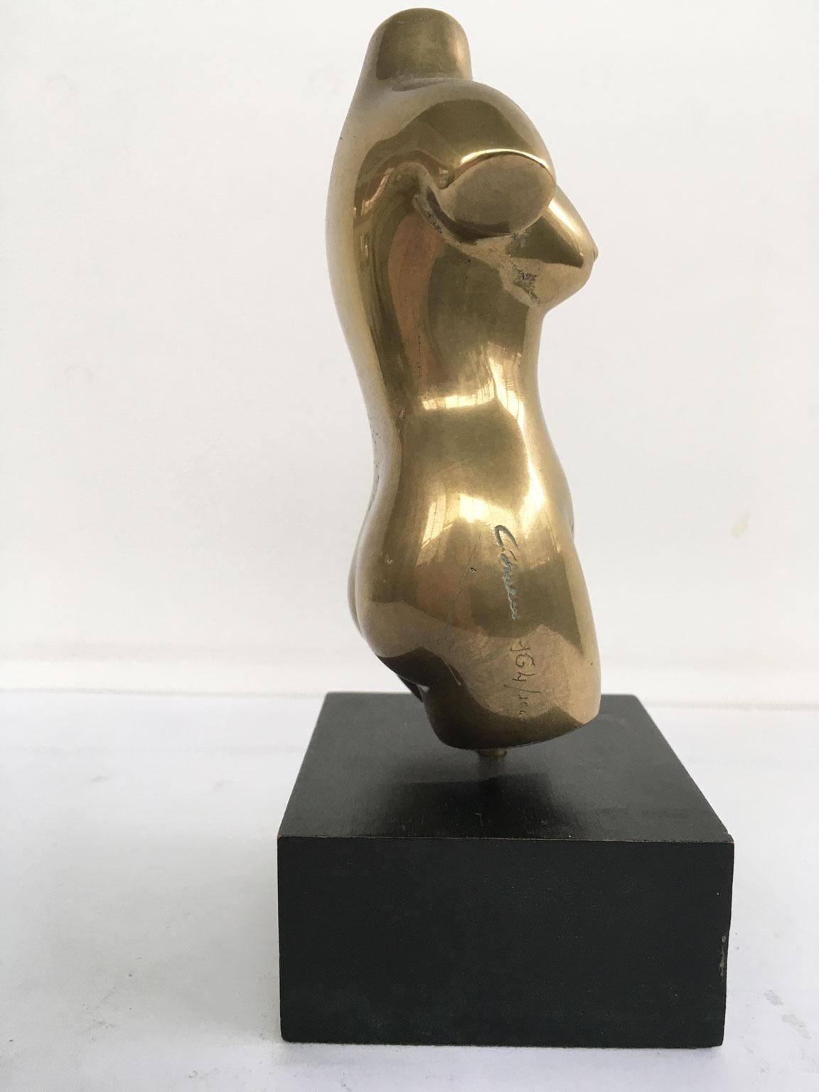 Italia 1980 Escultura abstracta de bronce de Cristiana Isoleri título Reperto en venta 12