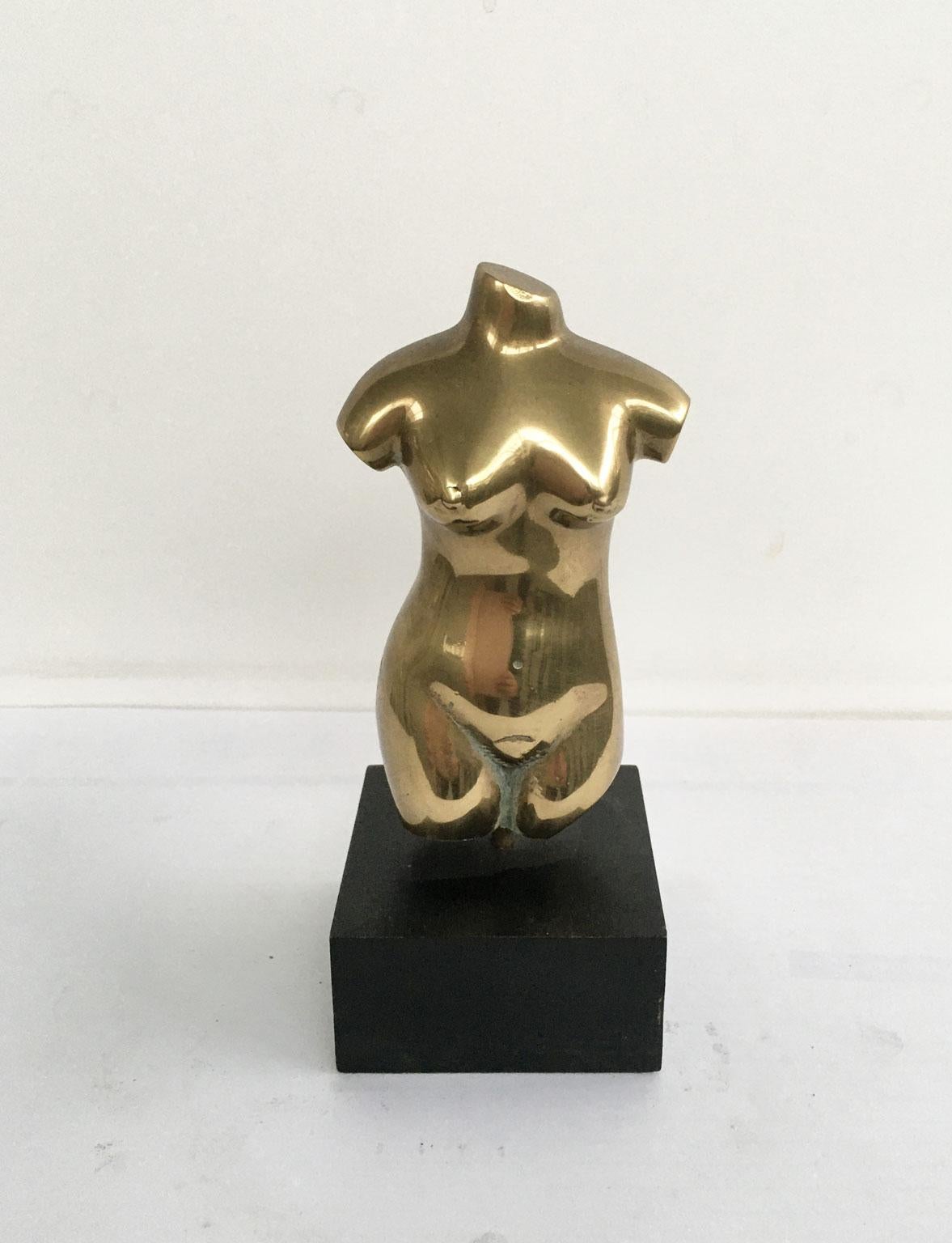Italia 1980 Escultura abstracta de bronce de Cristiana Isoleri título Reperto en venta 13