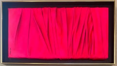 Collage contemporain, couleur rose fluo sur noir. Encadré en or